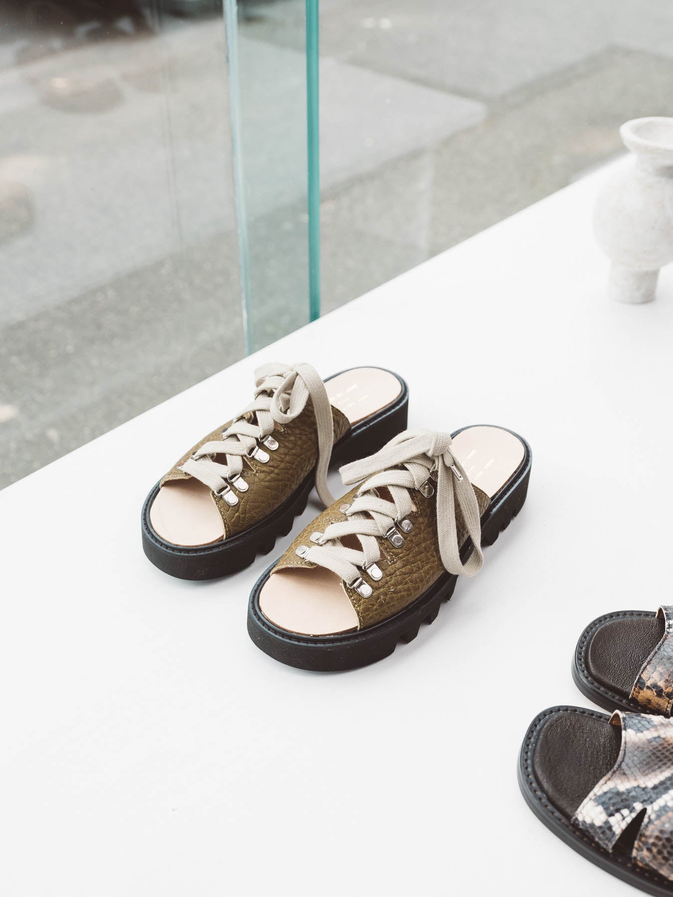 Beat Platform Olive Green