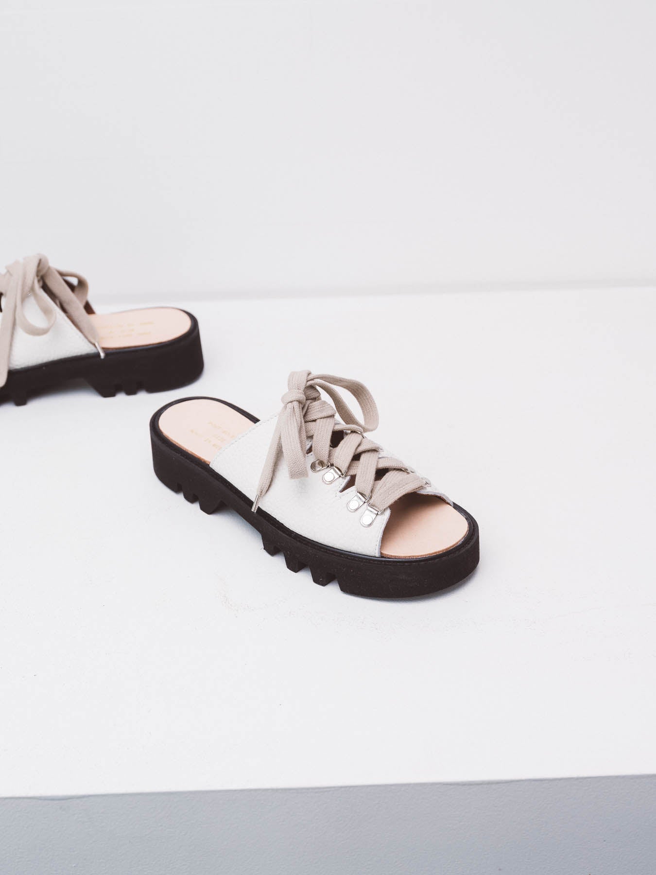 Beat Platform White / 36 & 43