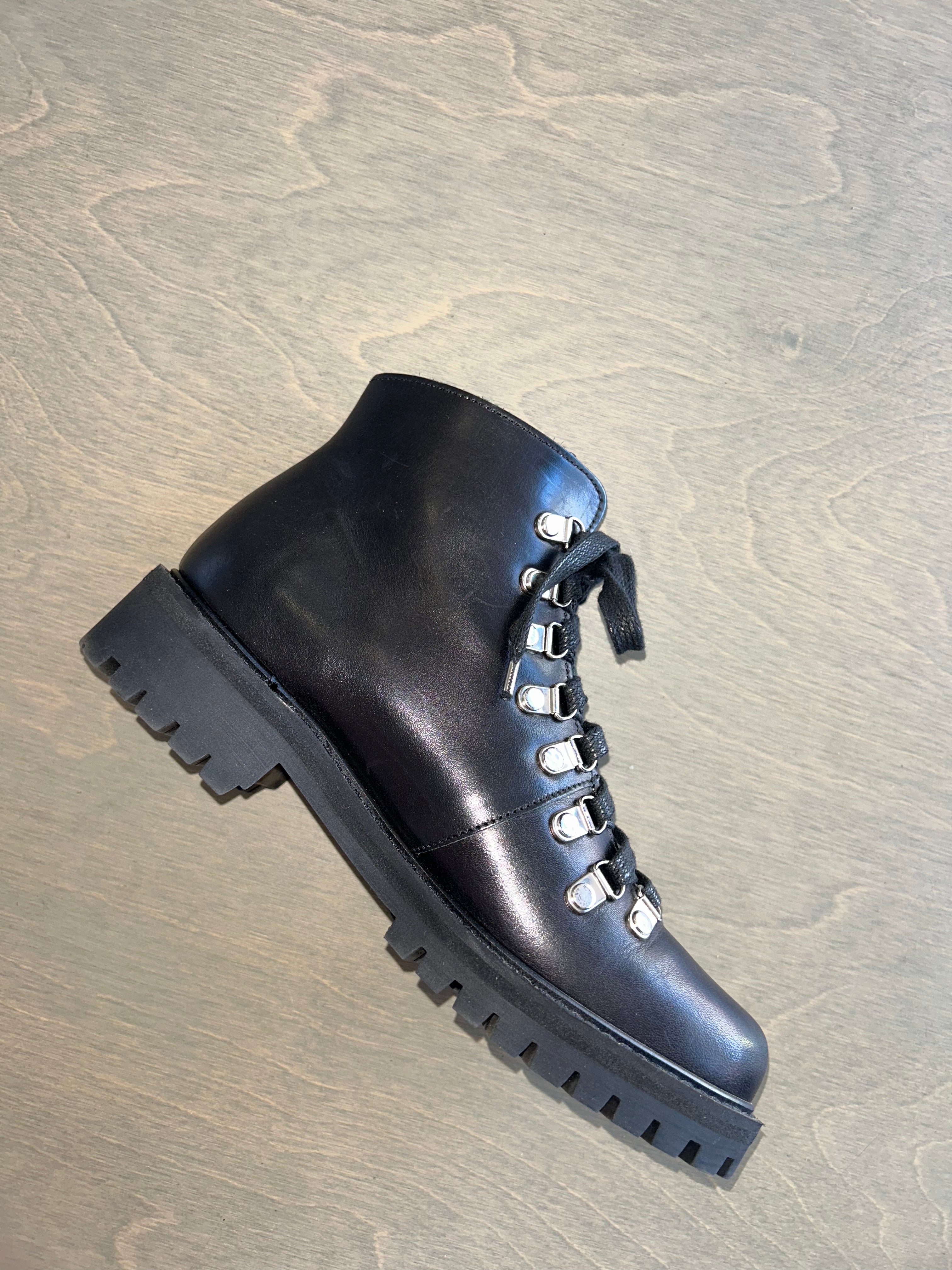 Beat Boot Black / 36 - Second