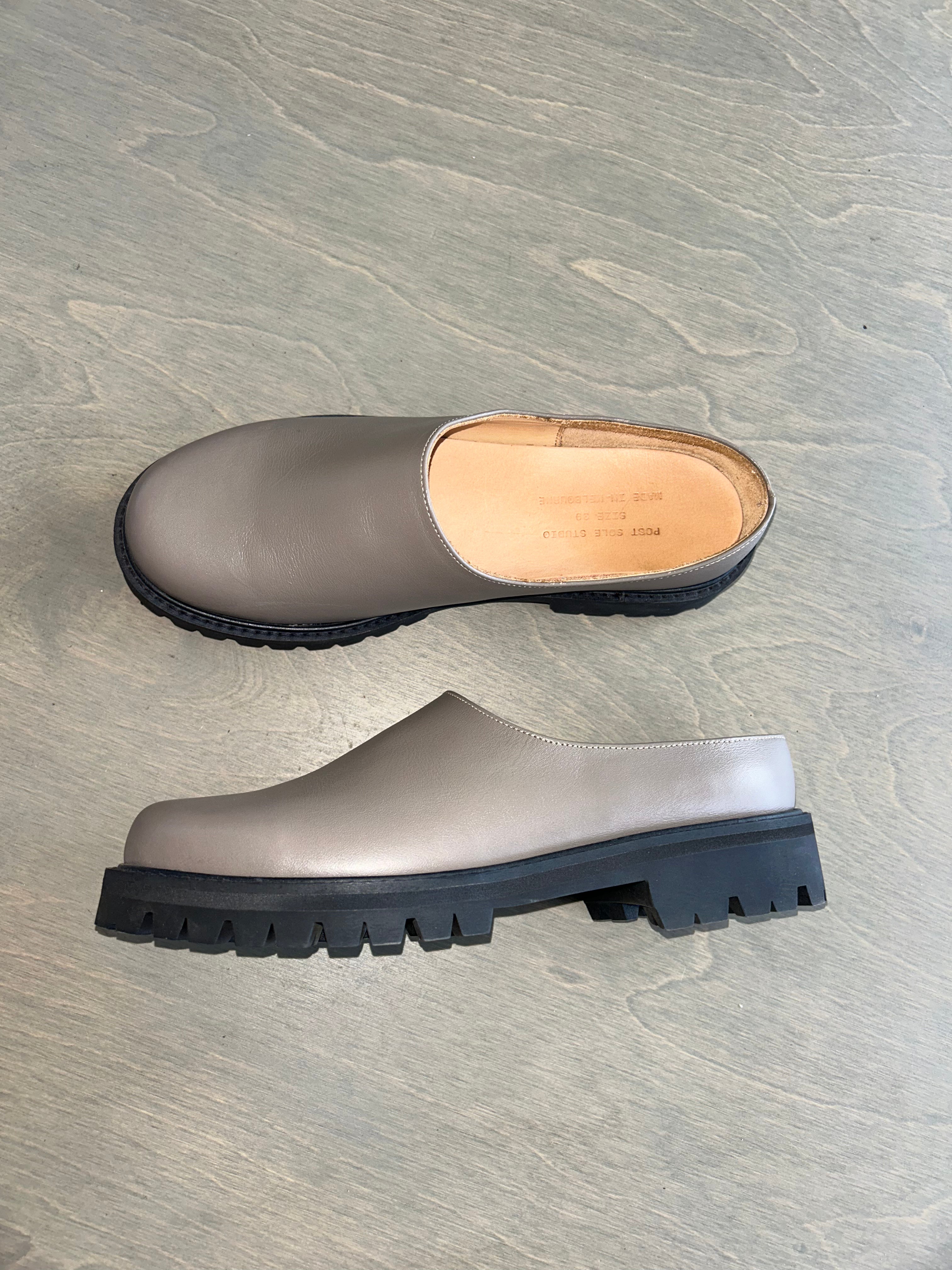 Shore Hiker Taupe / 39 - Second