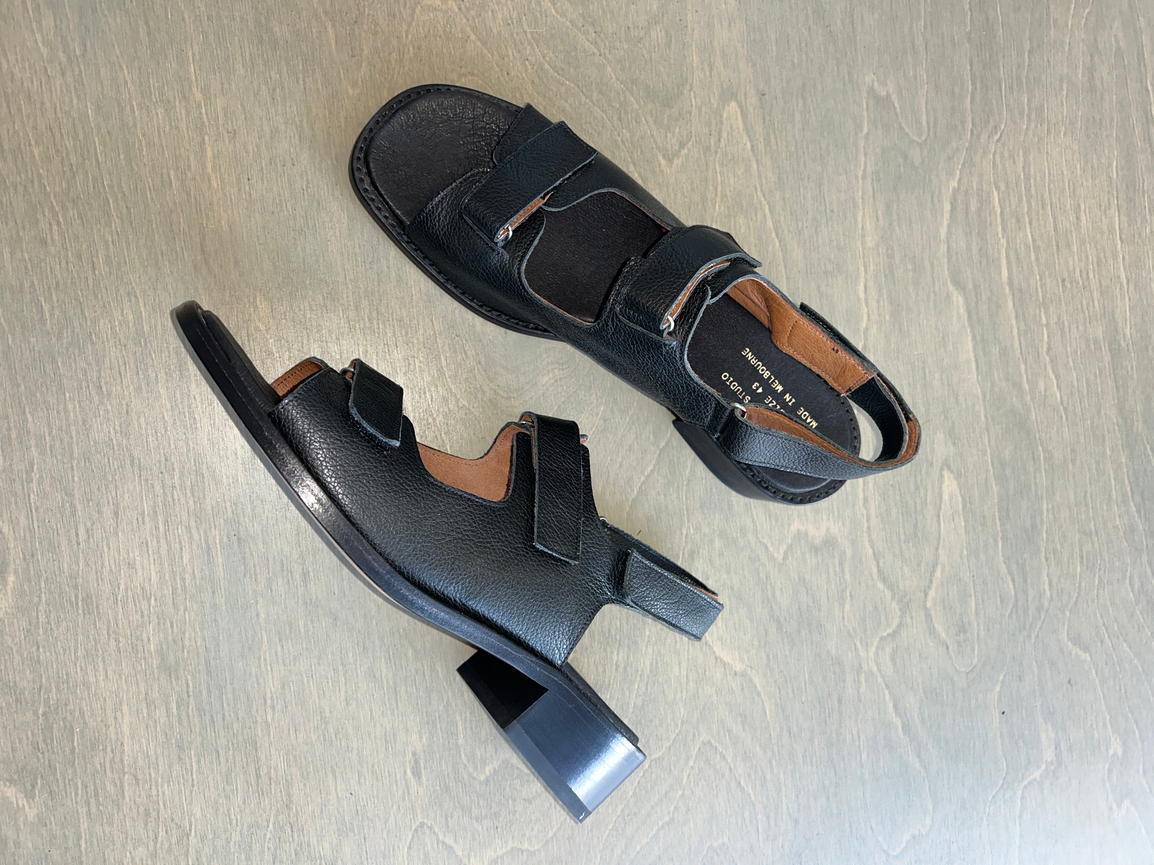 Trail Square Black Napoli / 43 - Archive