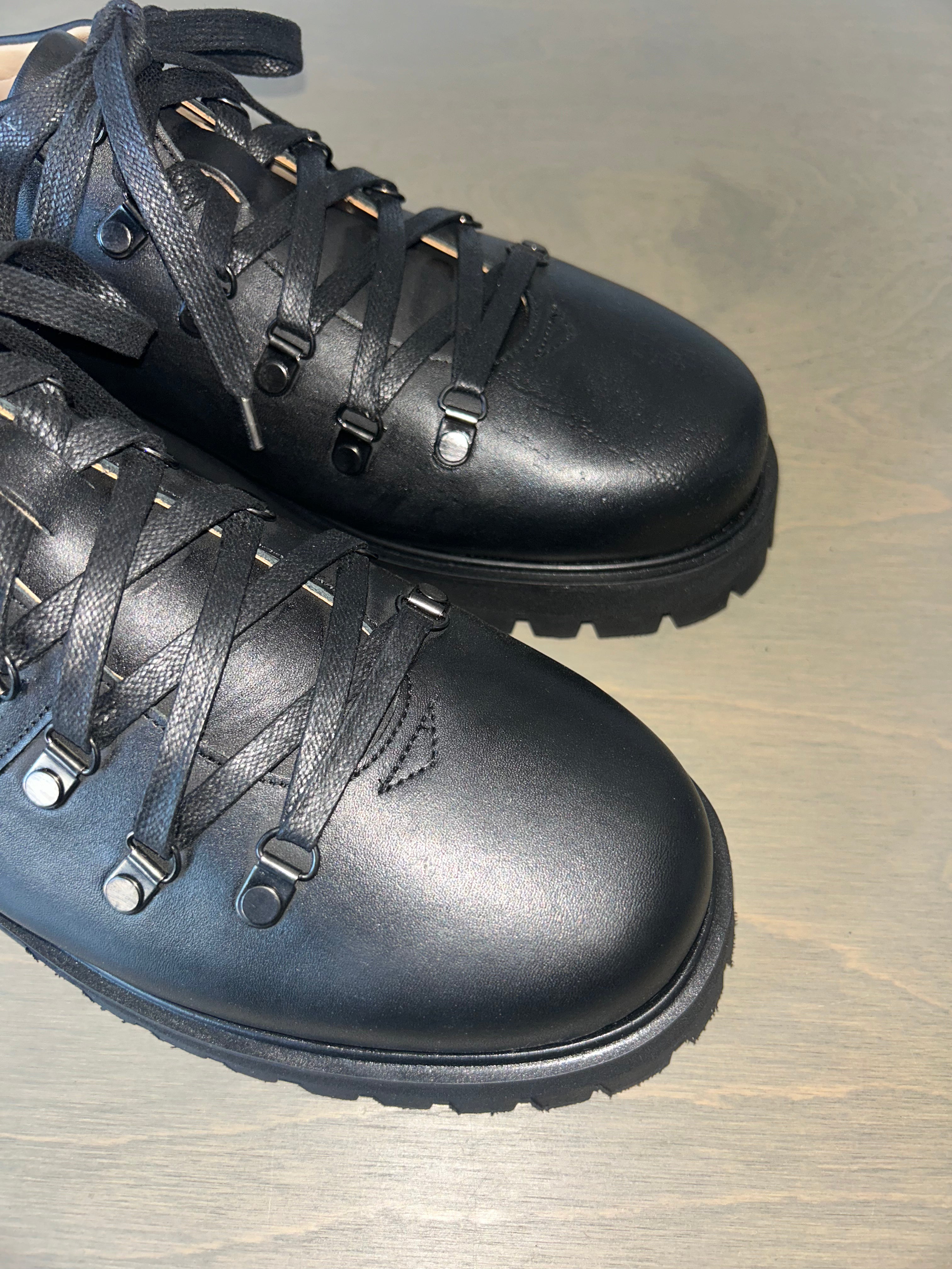 Beat Shoe Black / 44 - Second