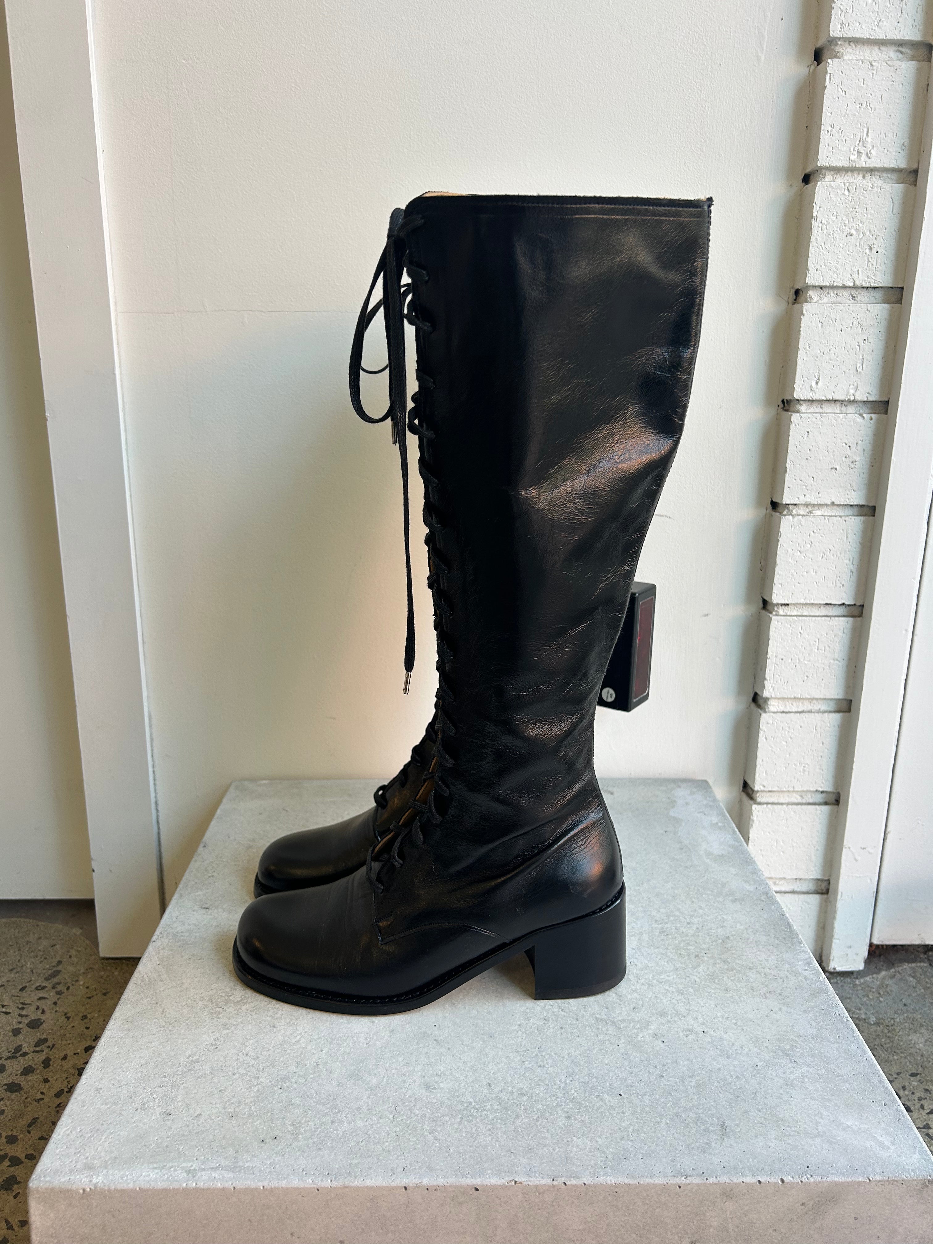 Tie Knee Boot High Black Shine / 39 - Second
