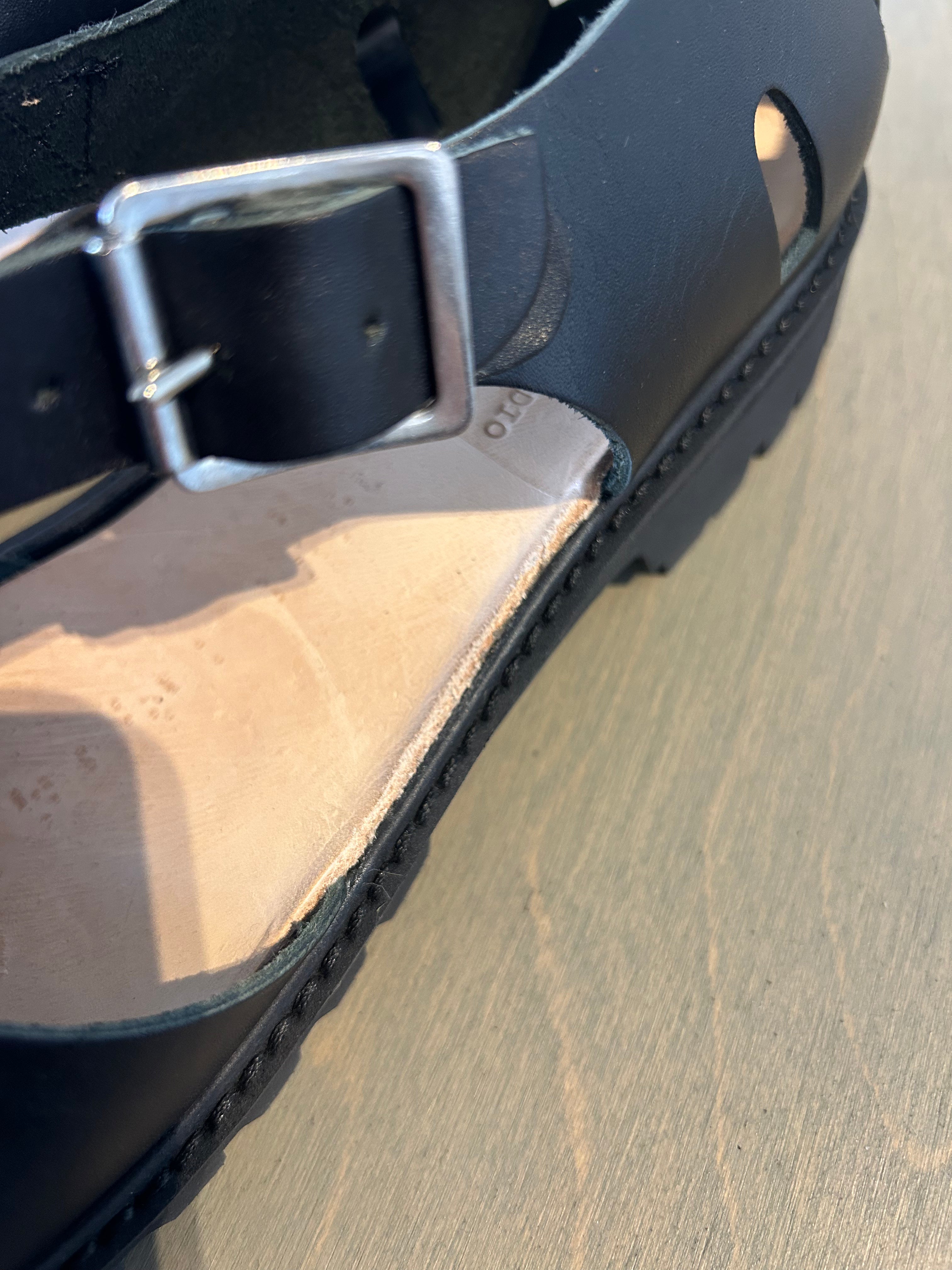 Canal Hiker Black / 42 - Second