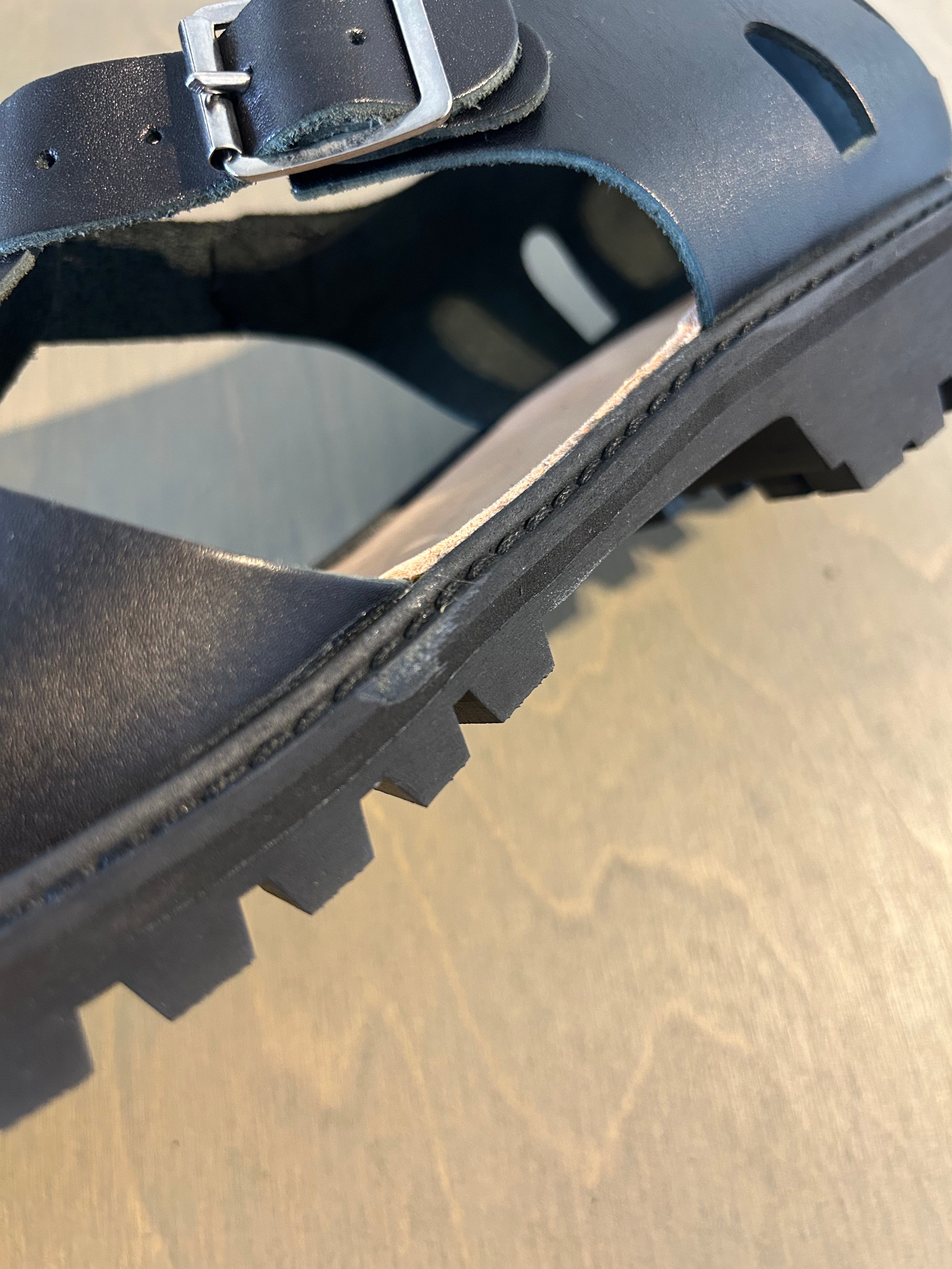 Canal Hiker Black / 42 - Second