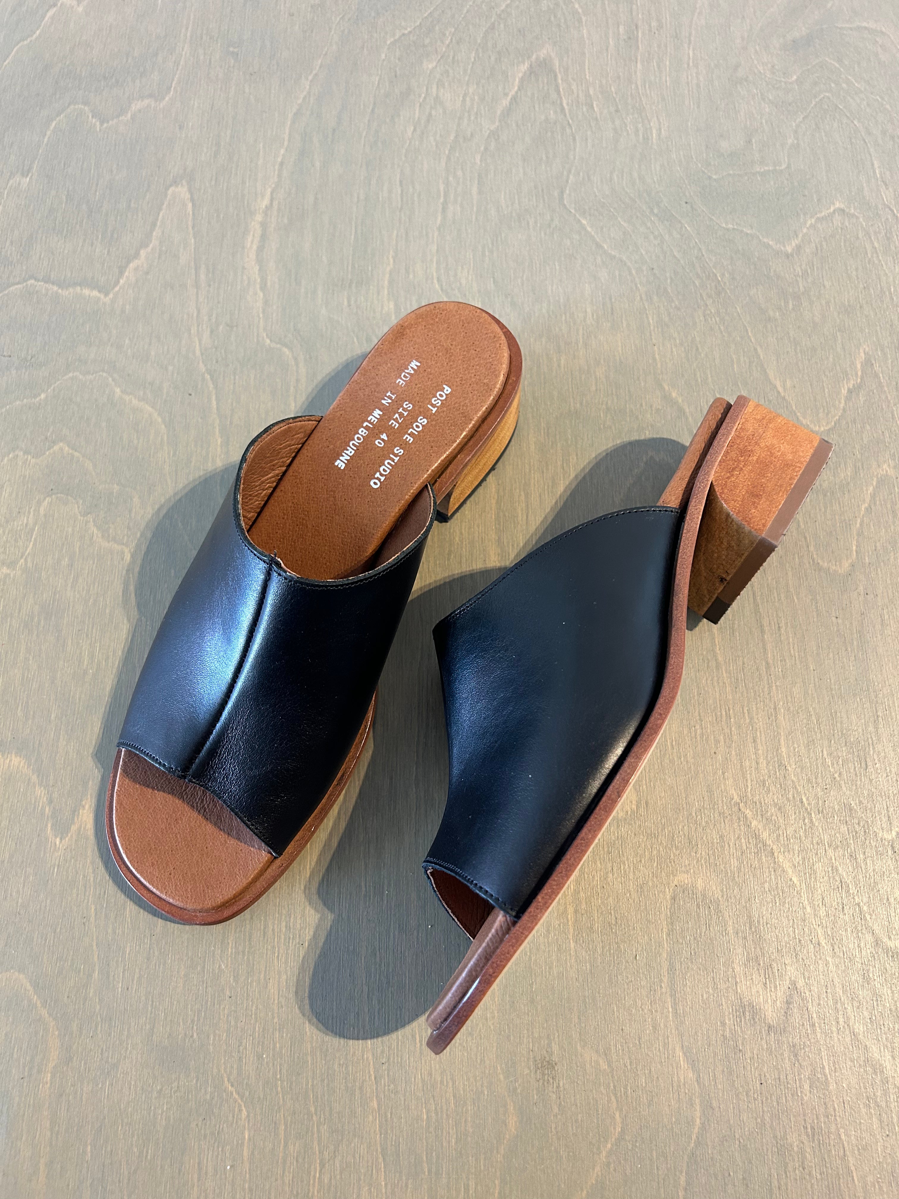 Summer Lane Black / 40 - Sample