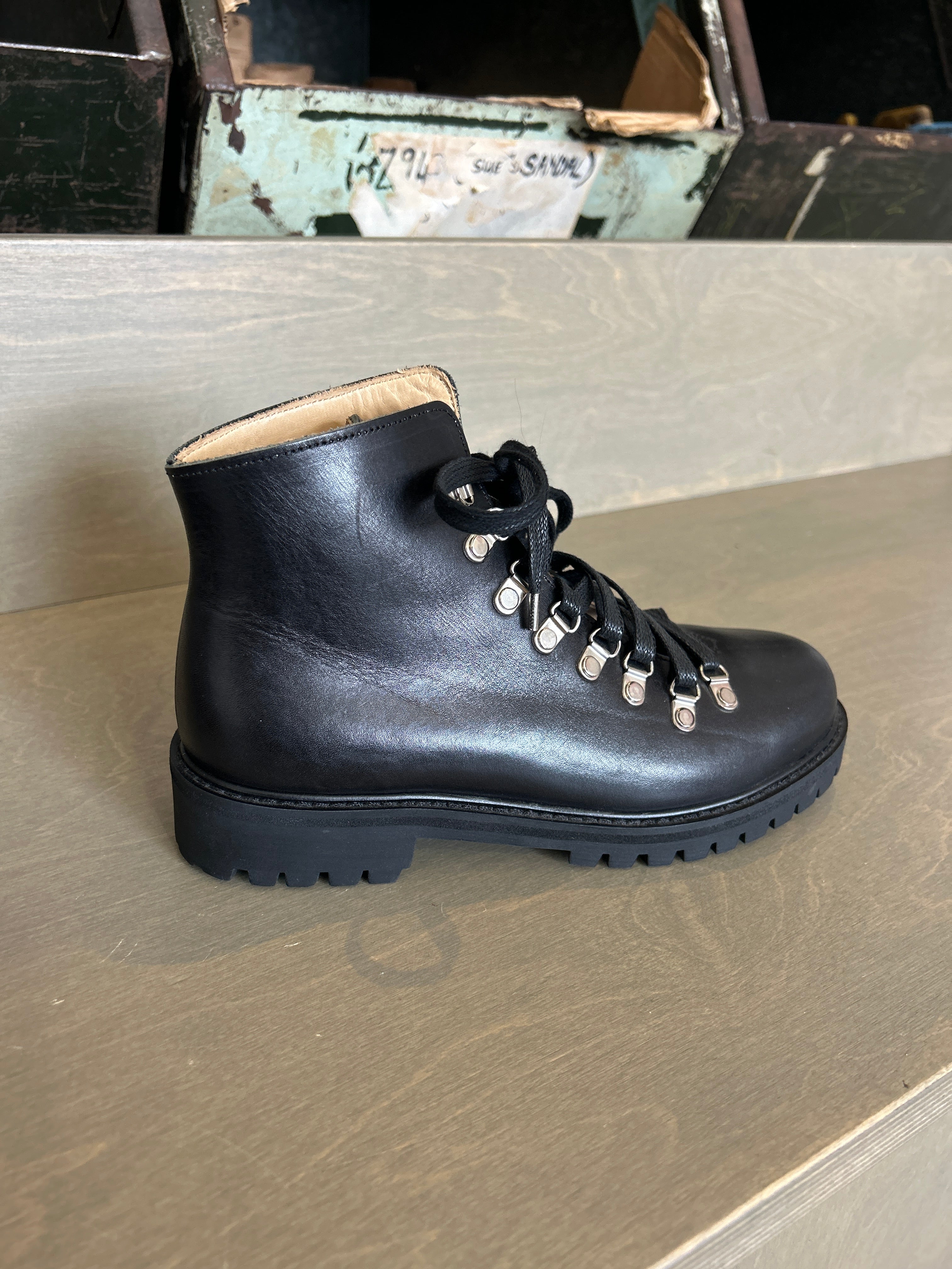 Beat Boot Black / 36