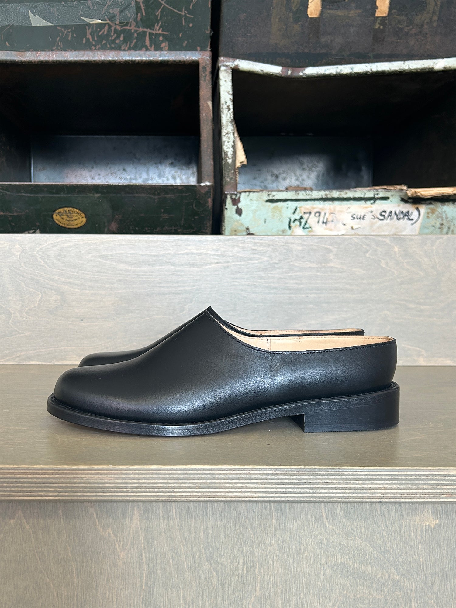 City Shoe Black / 41