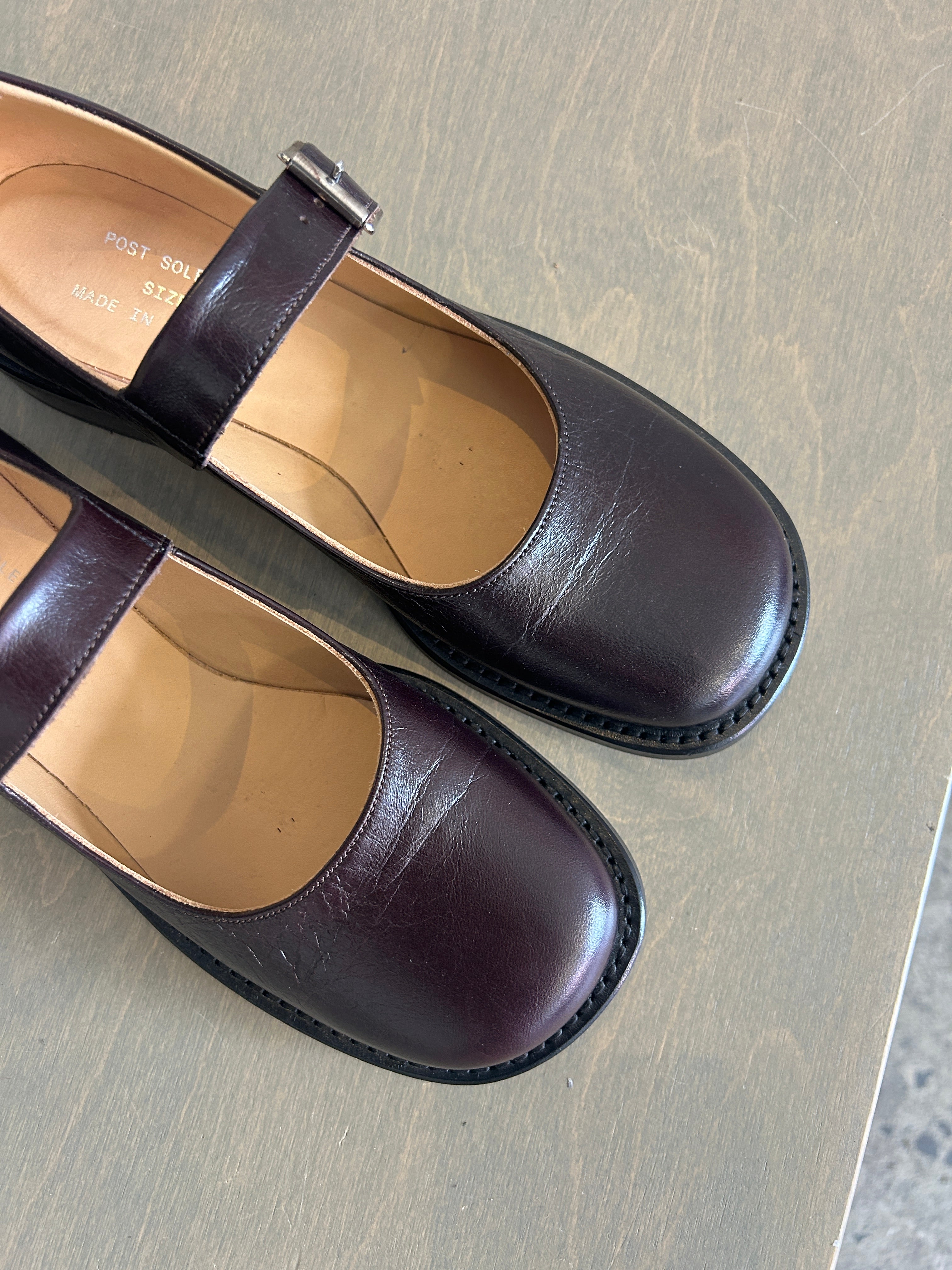 Channel Classic Burgundy Shine / 37