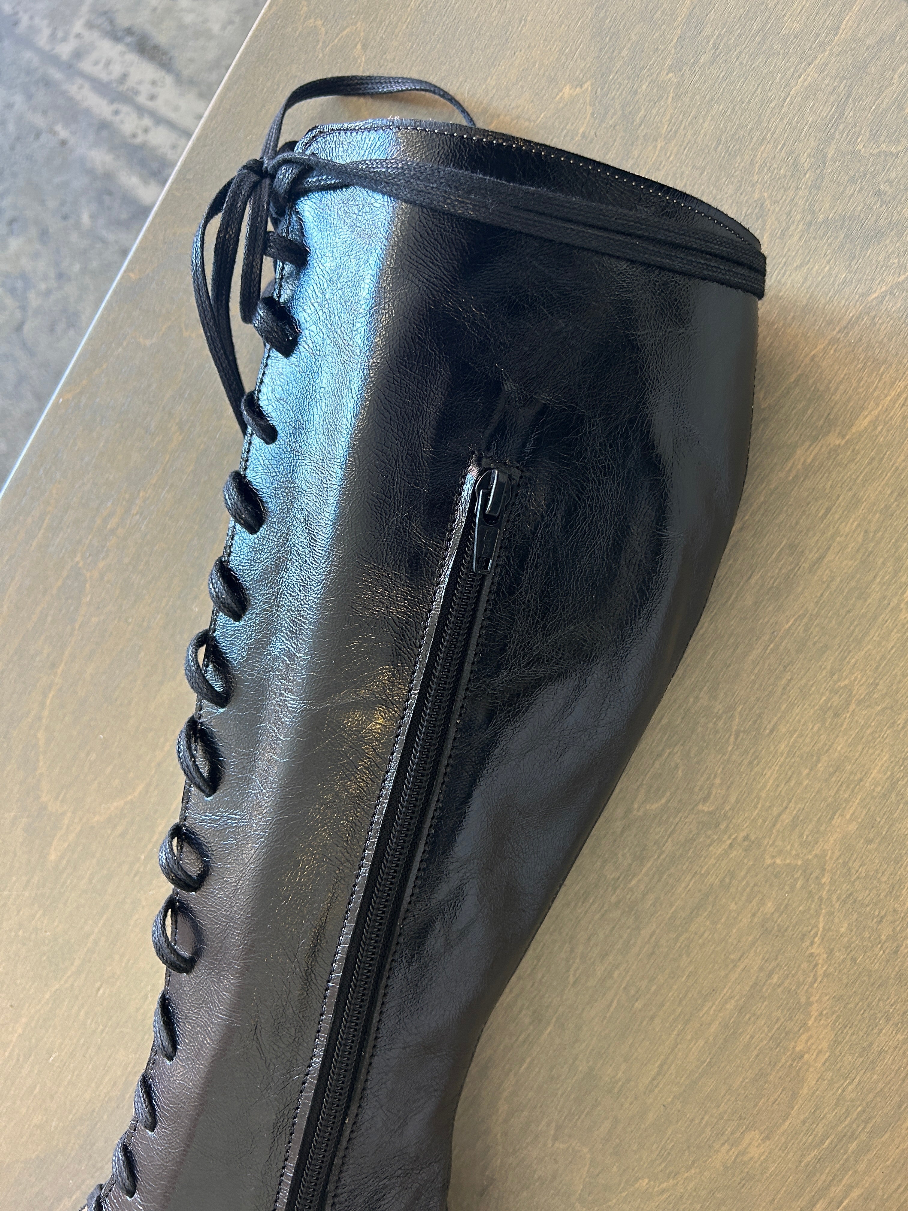 Tie Knee Boot High Black Shine / 39