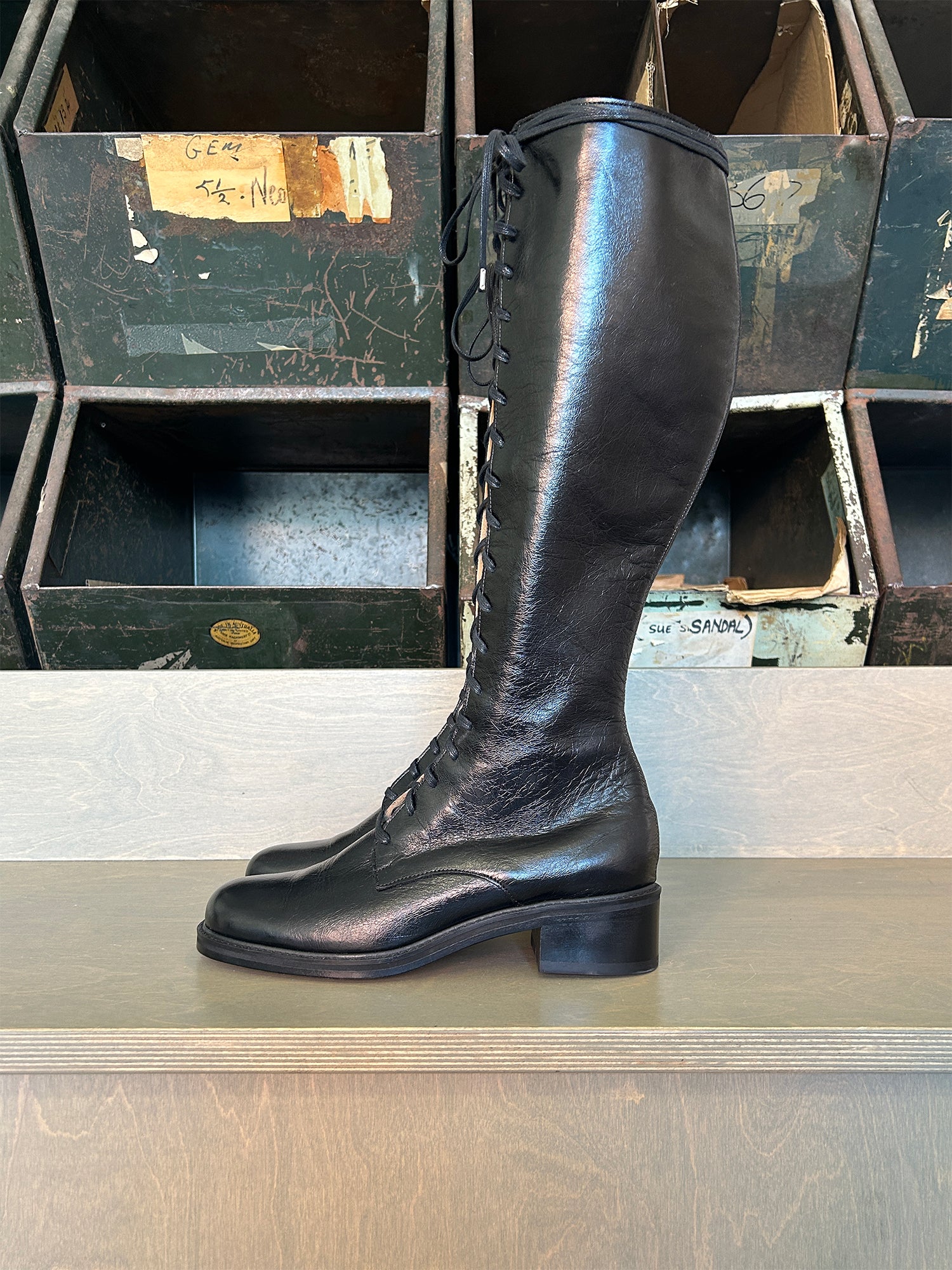 Tie Knee Boot Low Black Shine / 43