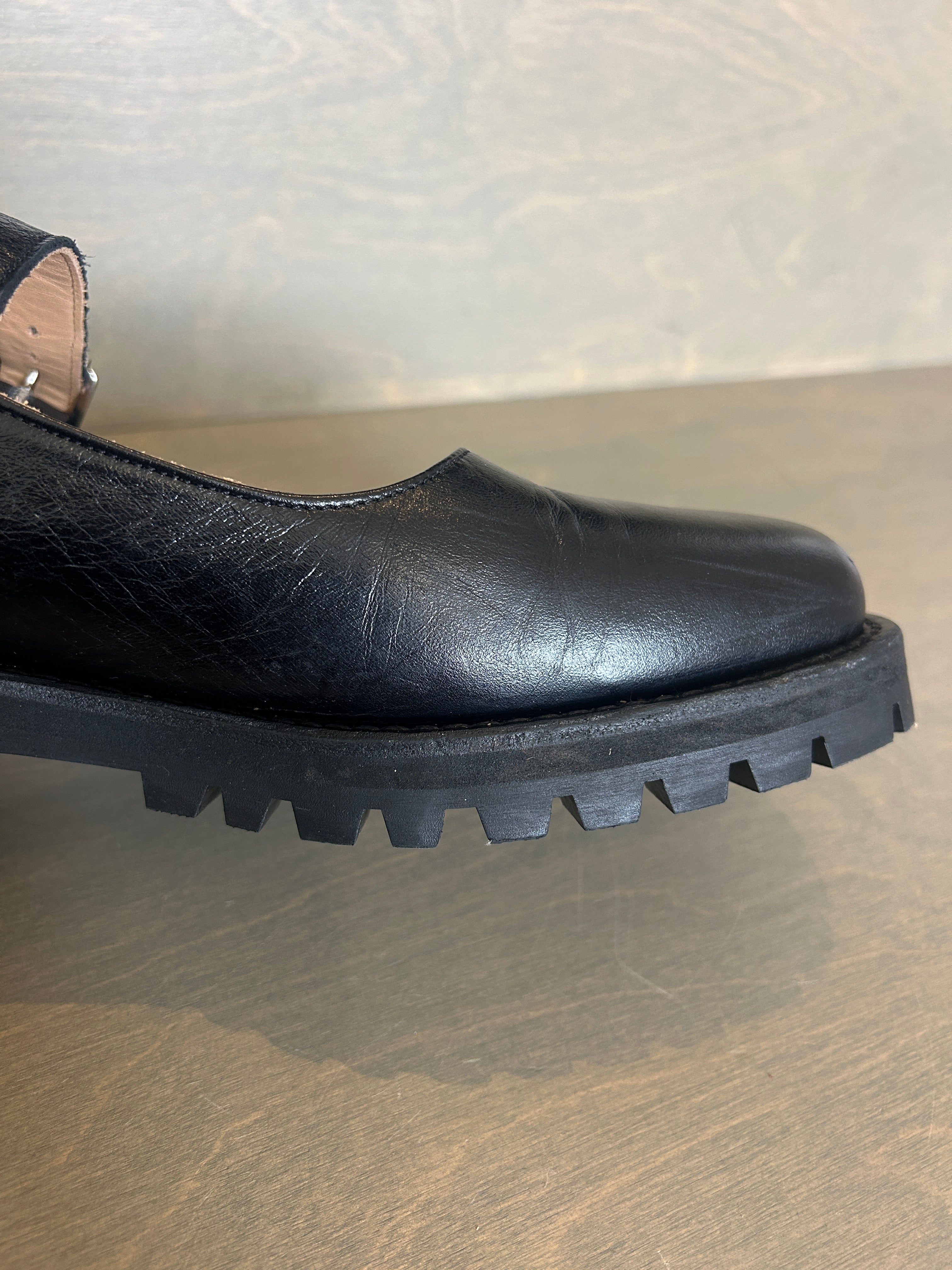 Channel Hiker Black Shine / 41