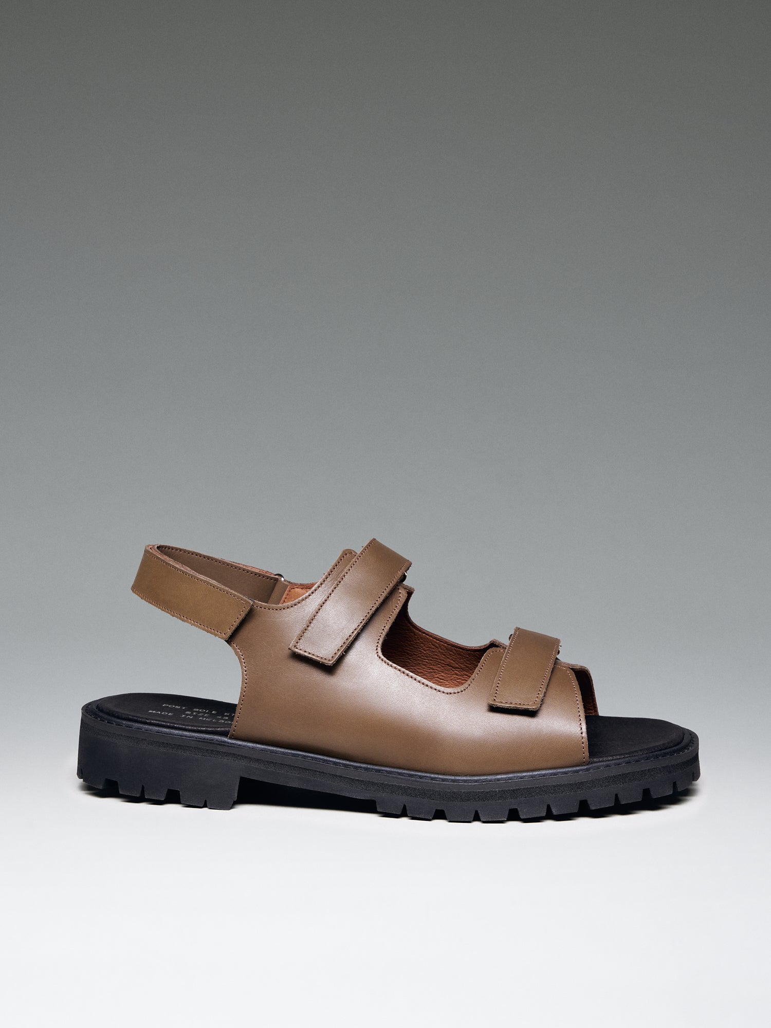 Trail Hiker Khaki / 42 & 43