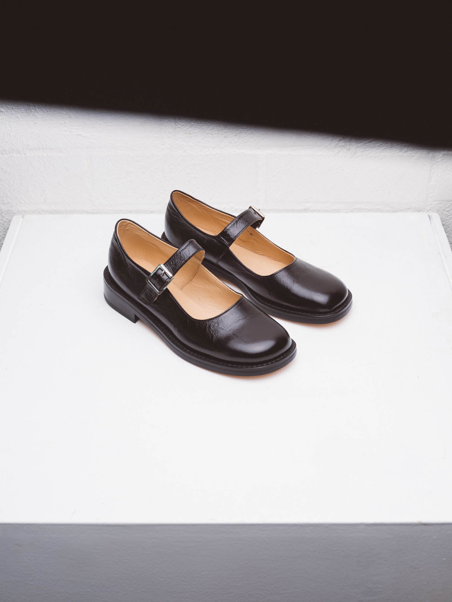 Channel Black Shine