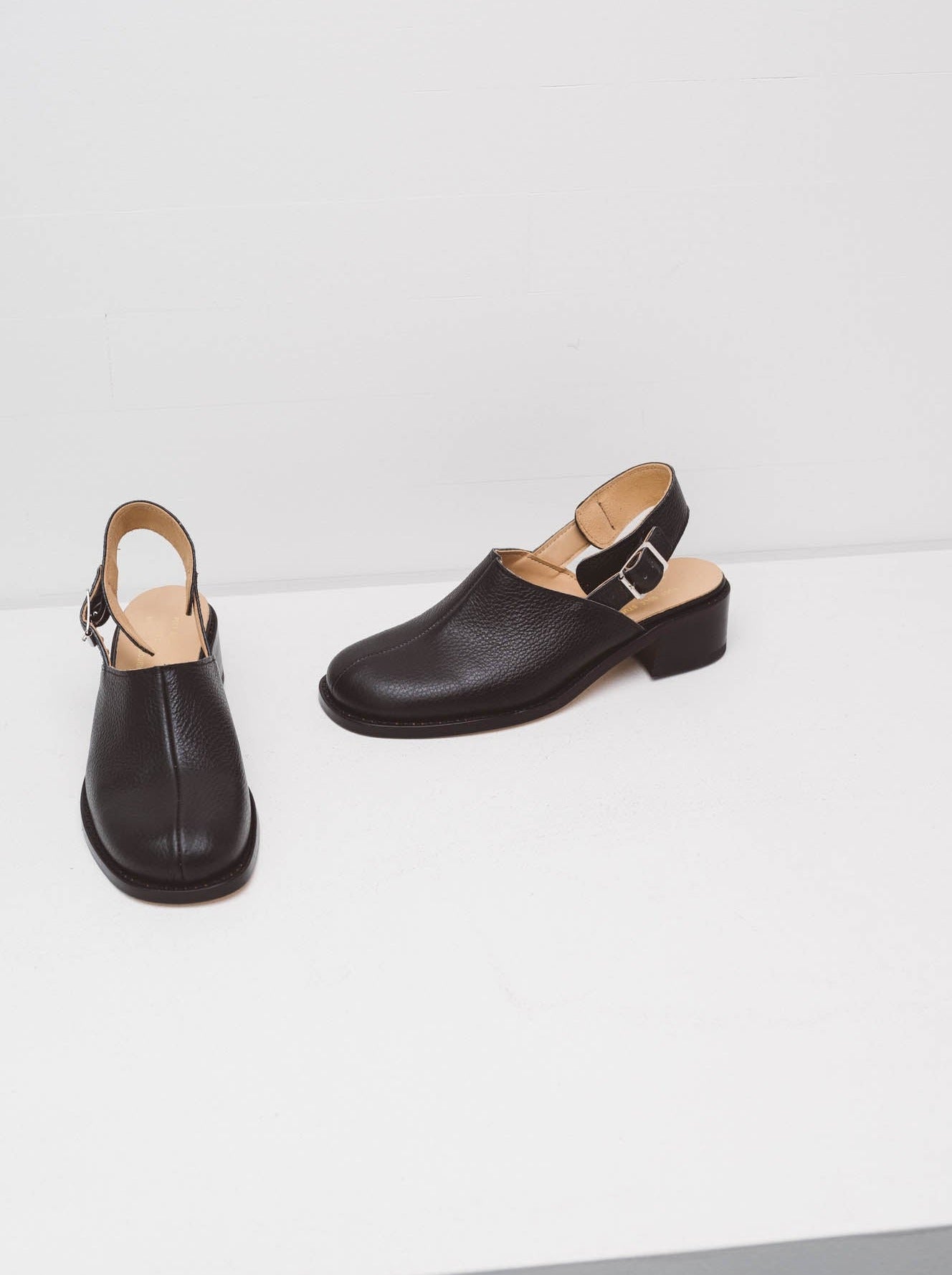 Avon Square Black Napoli