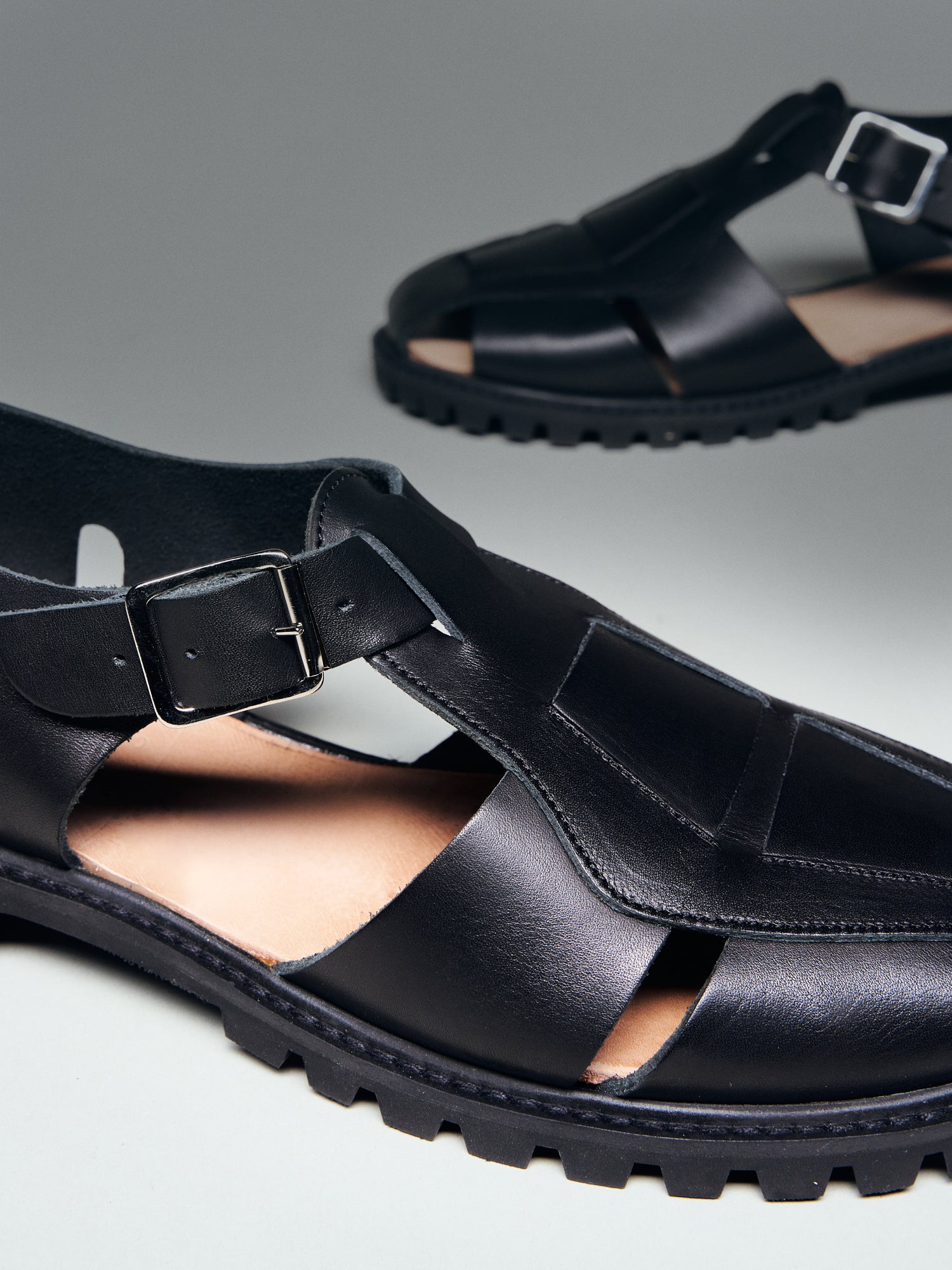 Canal Hiker Black