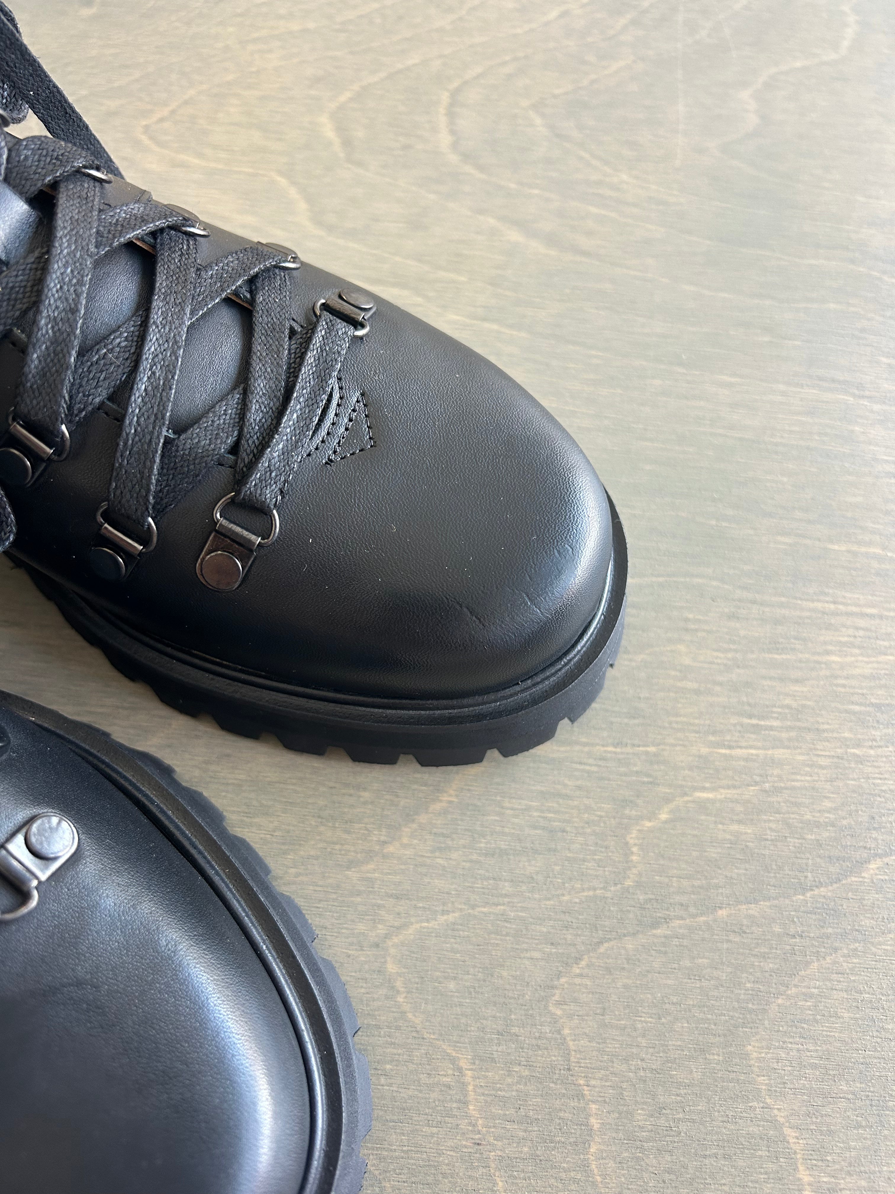 Beat Shoe Black / 39 - Second