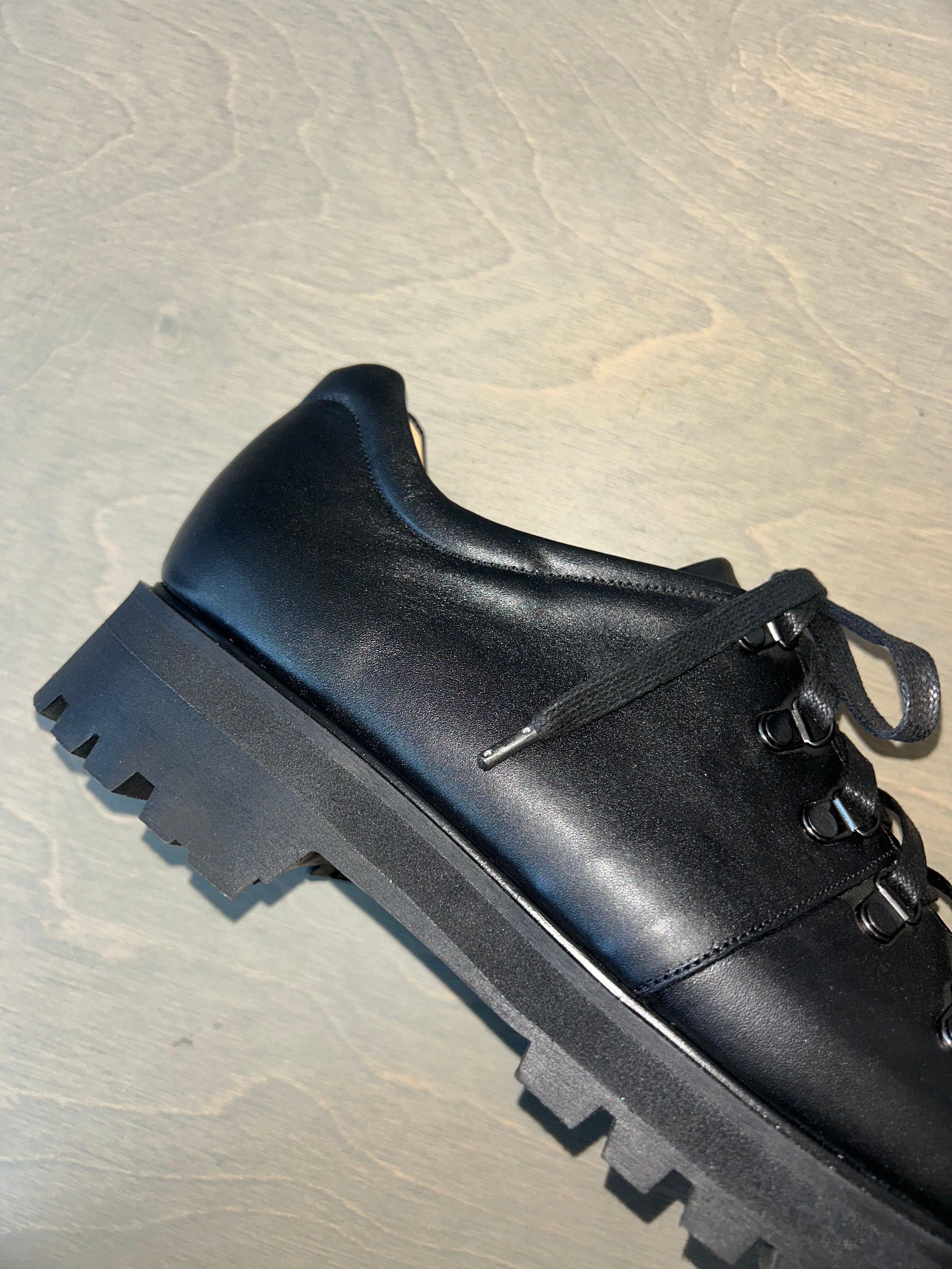 Beat Shoe Black / 44 - Second