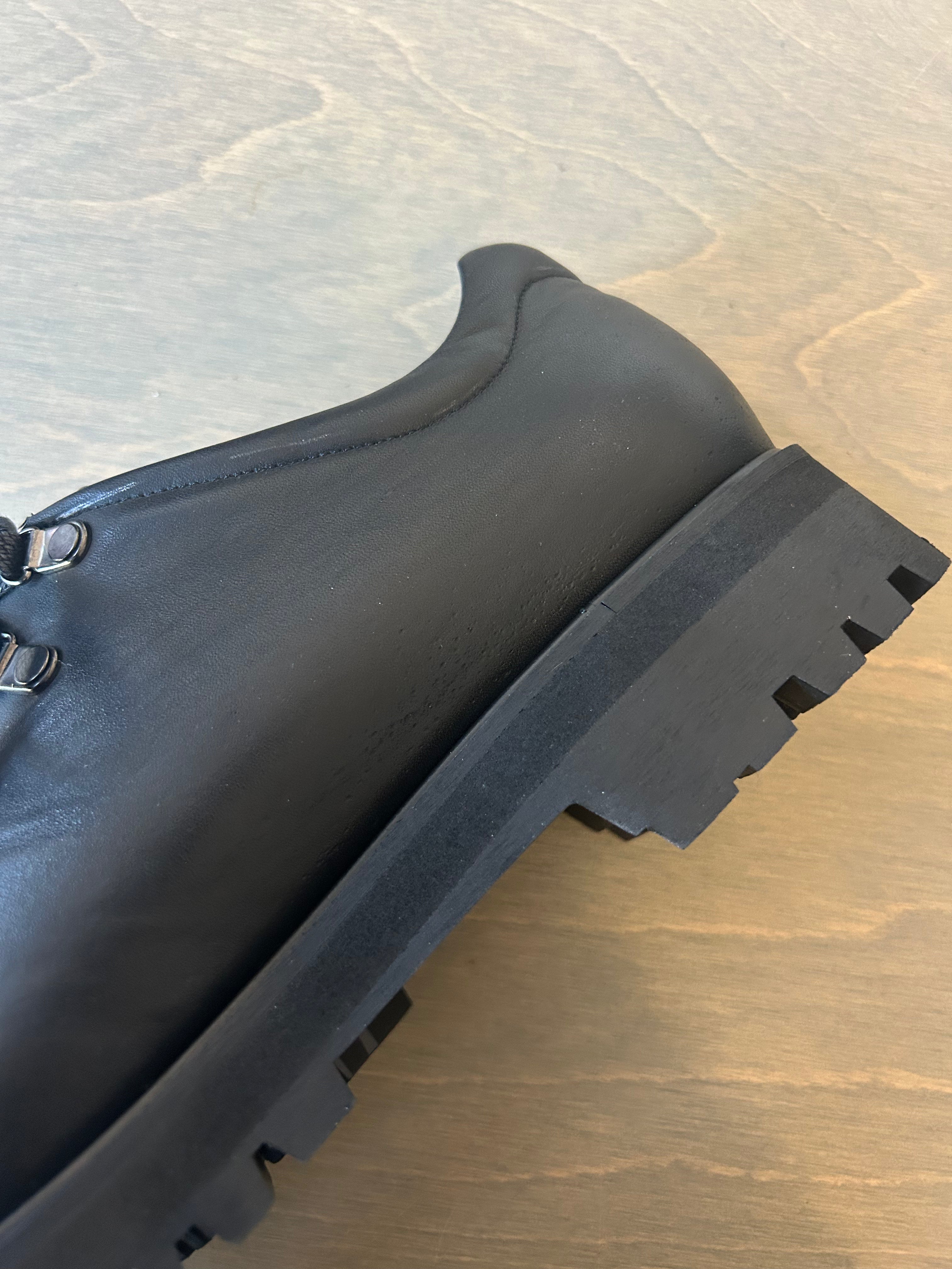 Beat Shoe Black / 44 - Second