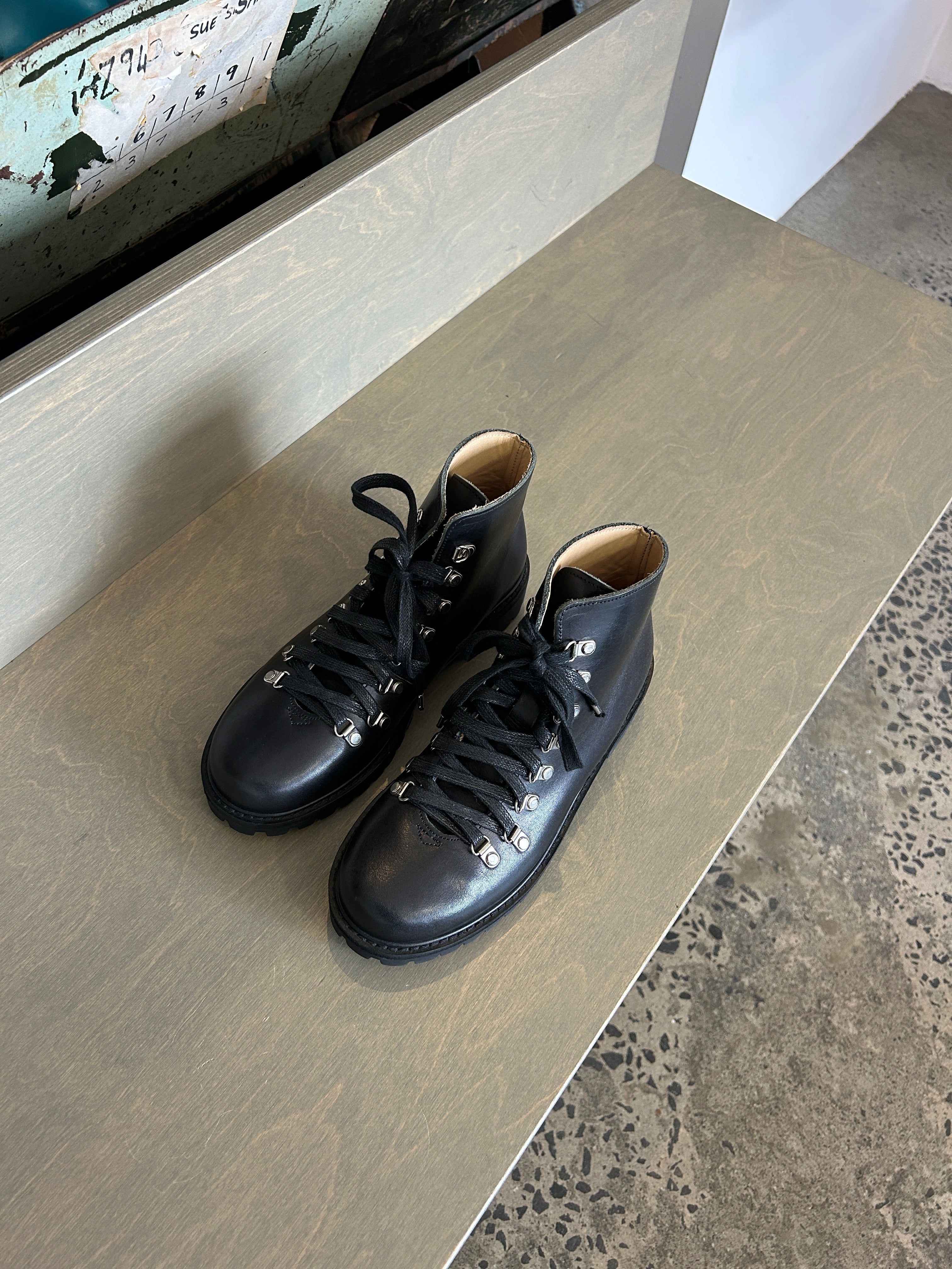 Beat Boot Black / 36