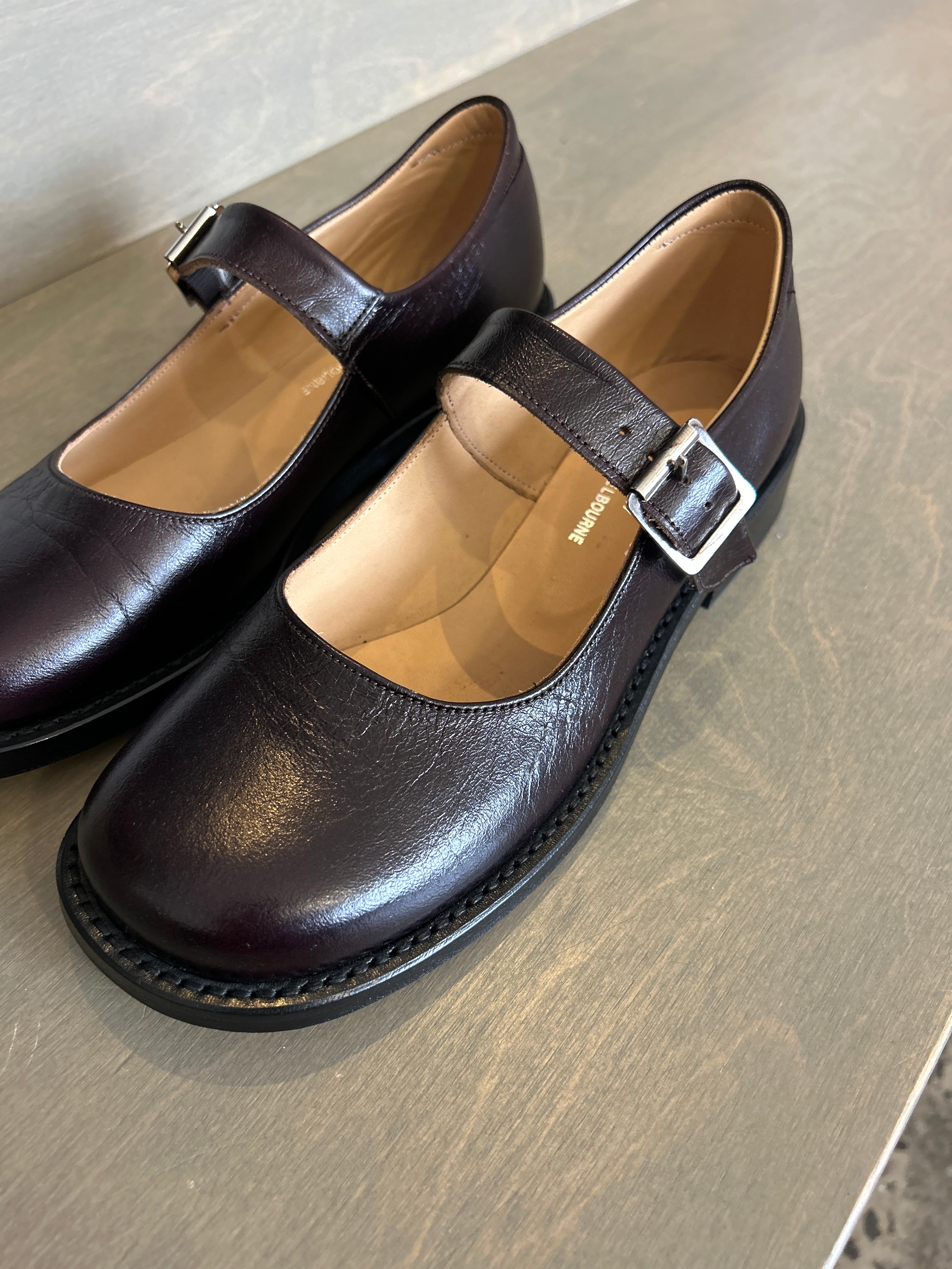 Channel Classic Burgundy Shine / 37