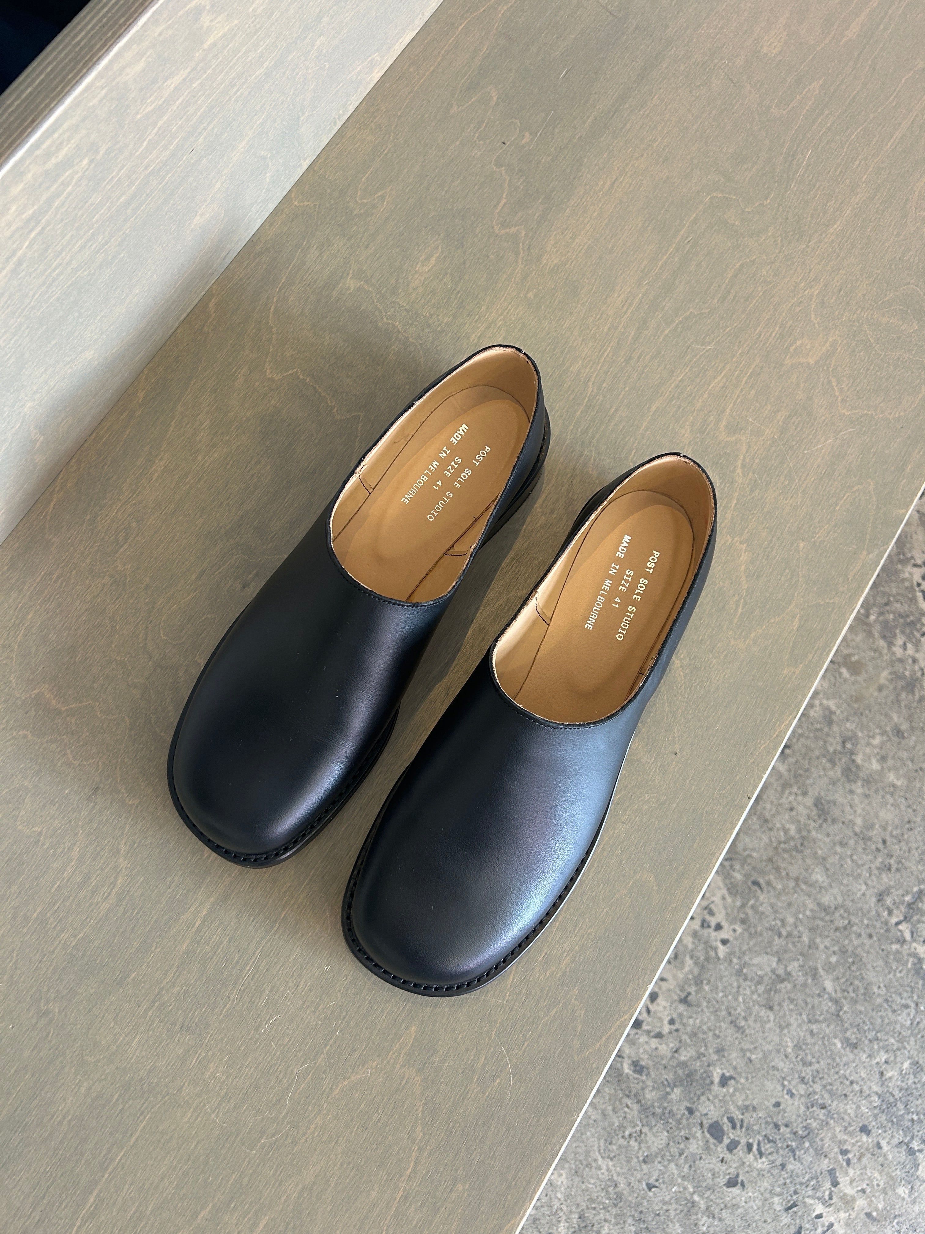 City Shoe Black / 41