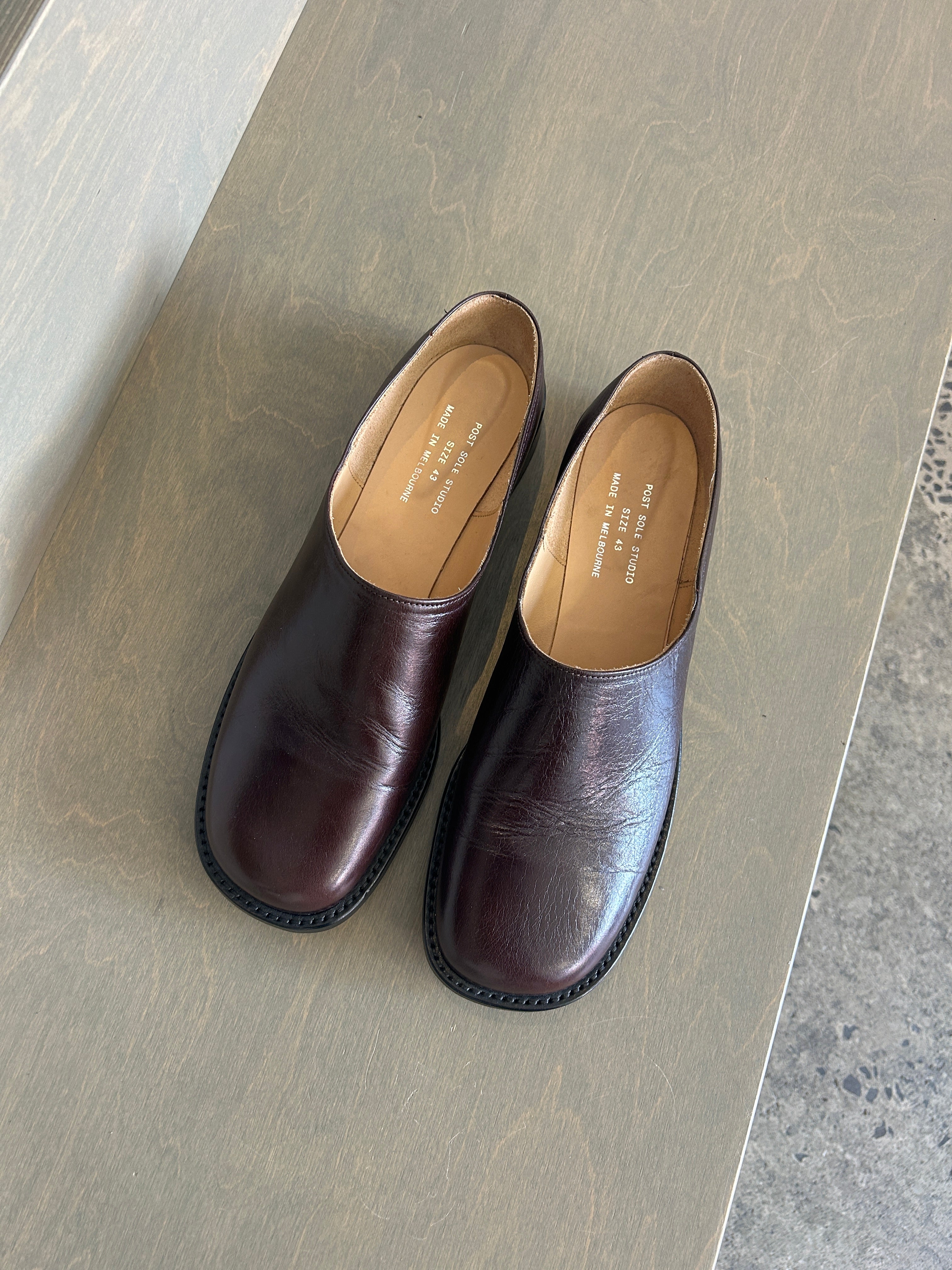 City Shoe Burgundy / 43