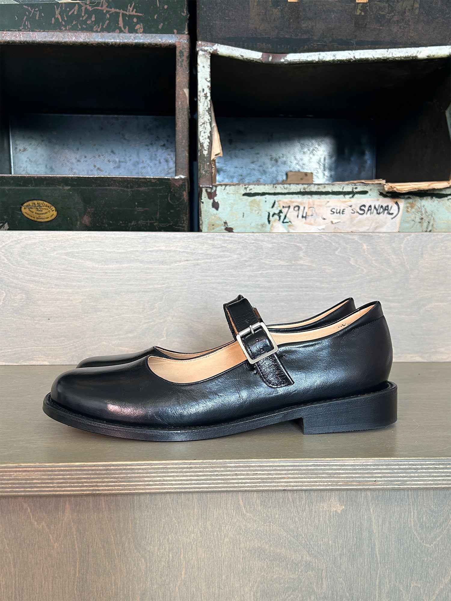 Channel Classic Black Shine / 41