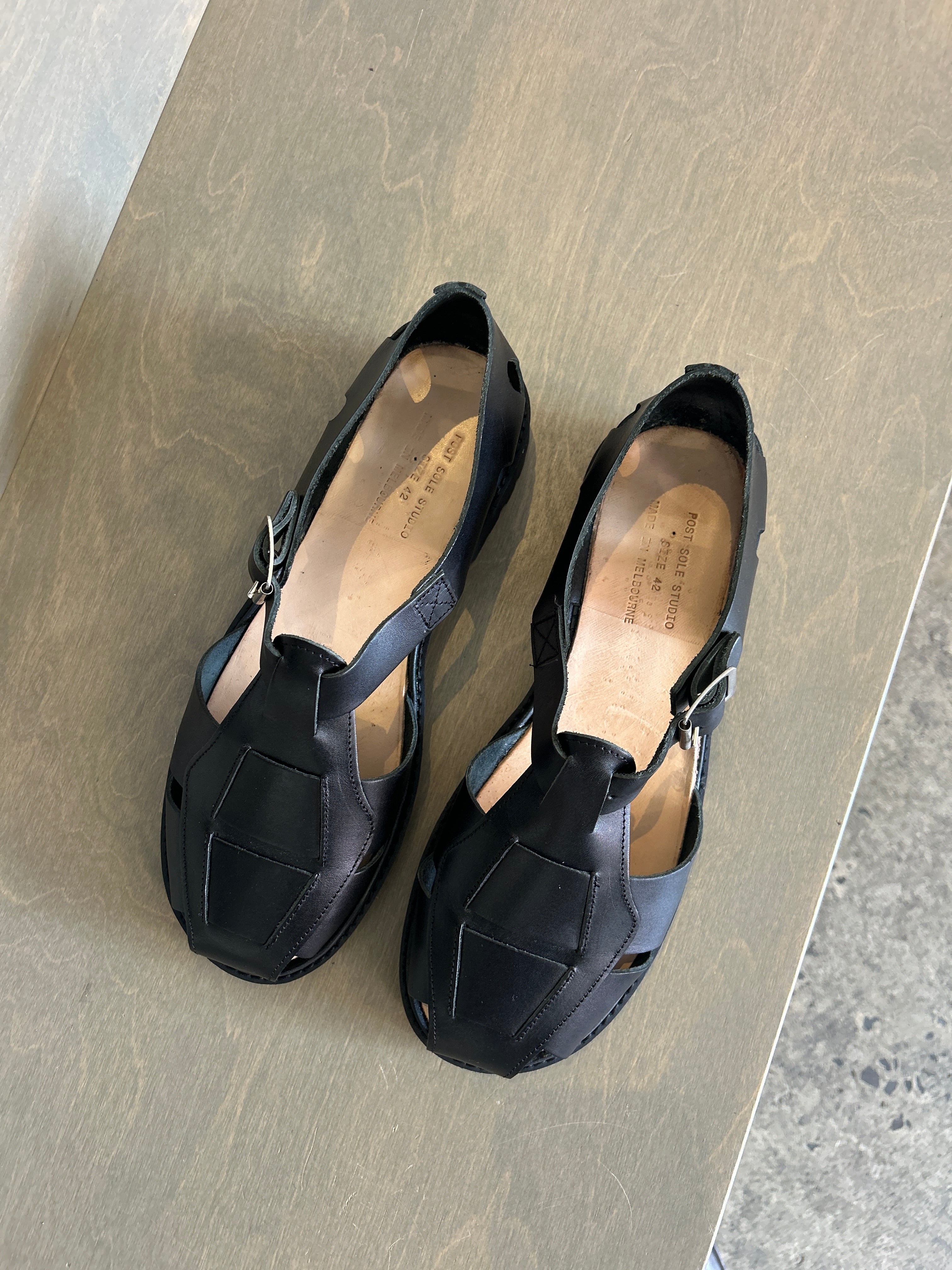 Canal Hiker Black / 42