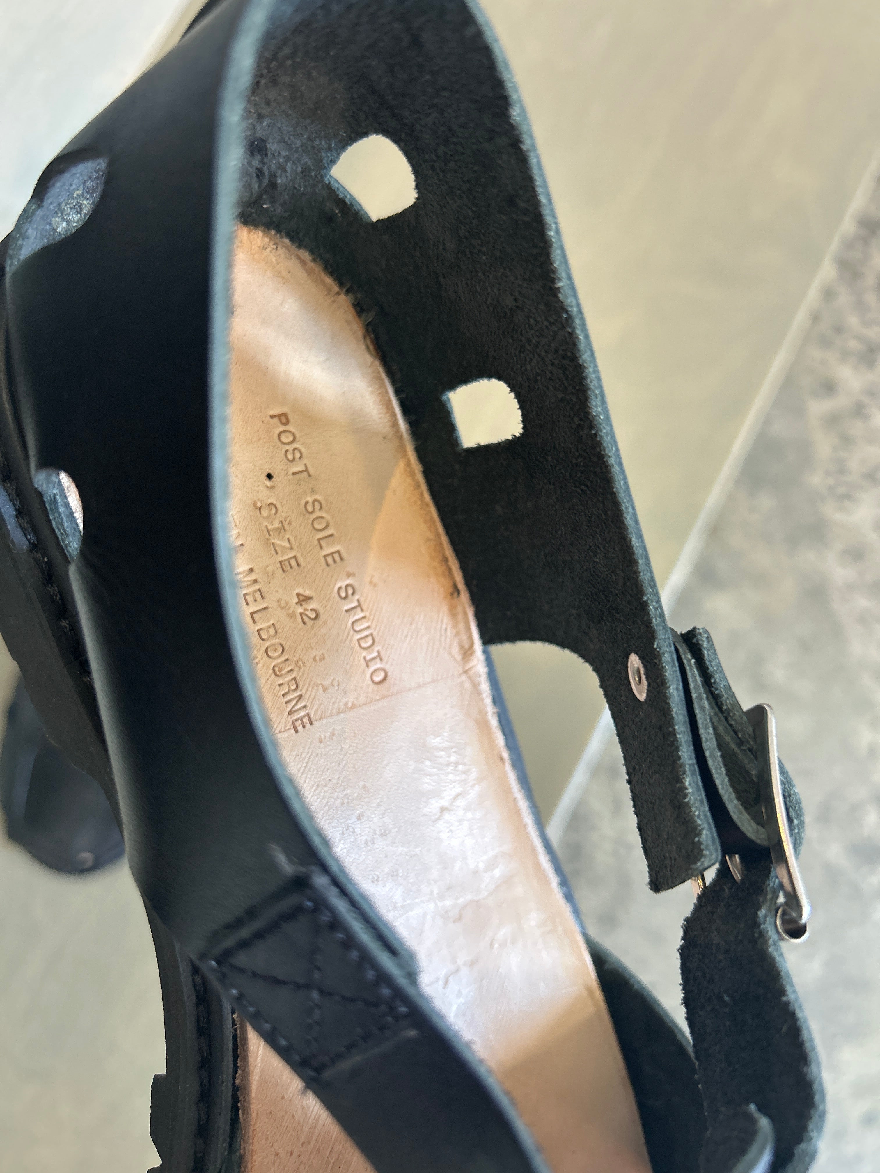 Canal Hiker Black / 42