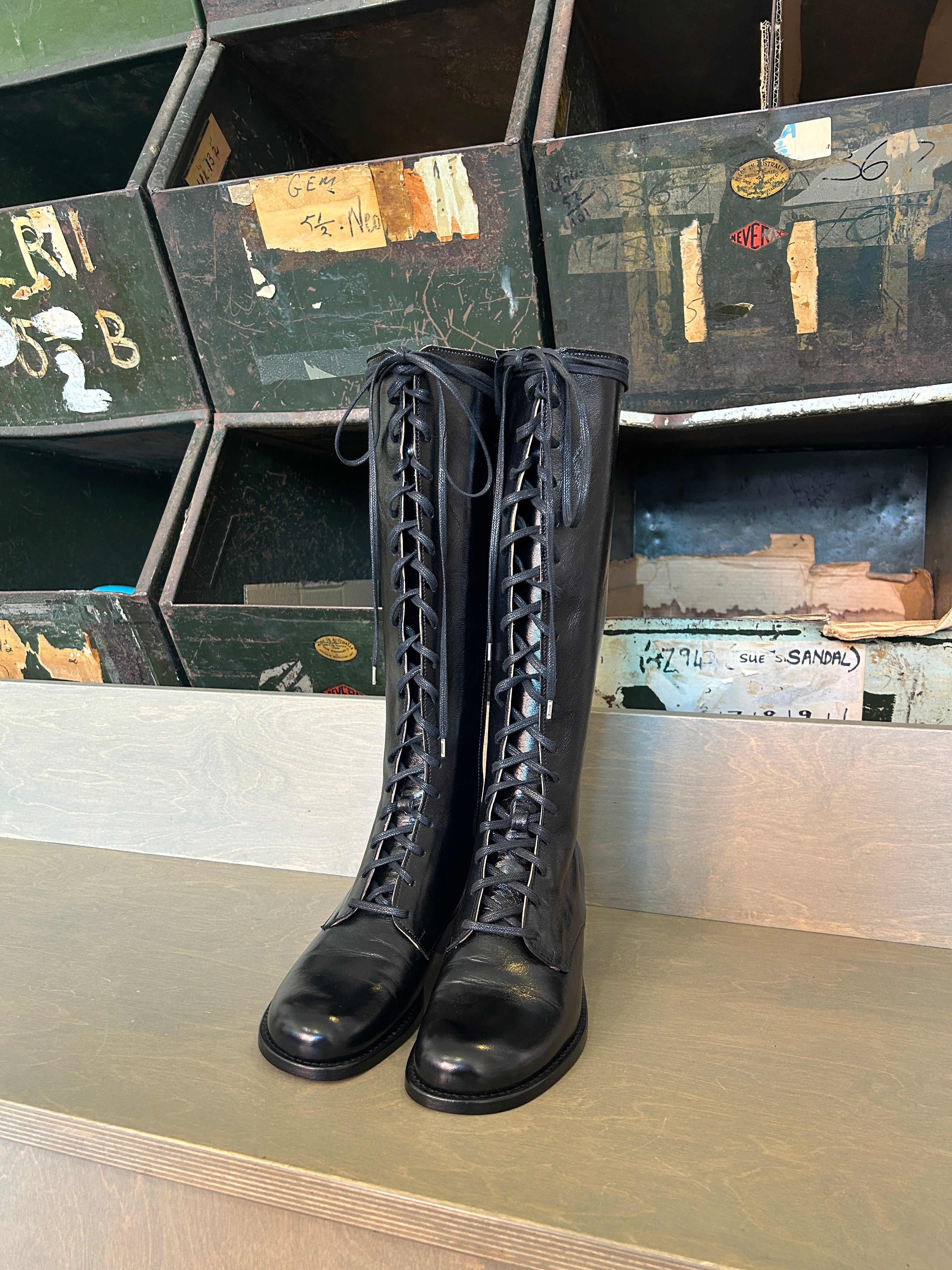 Tie Knee Boot High Black Shine / 39
