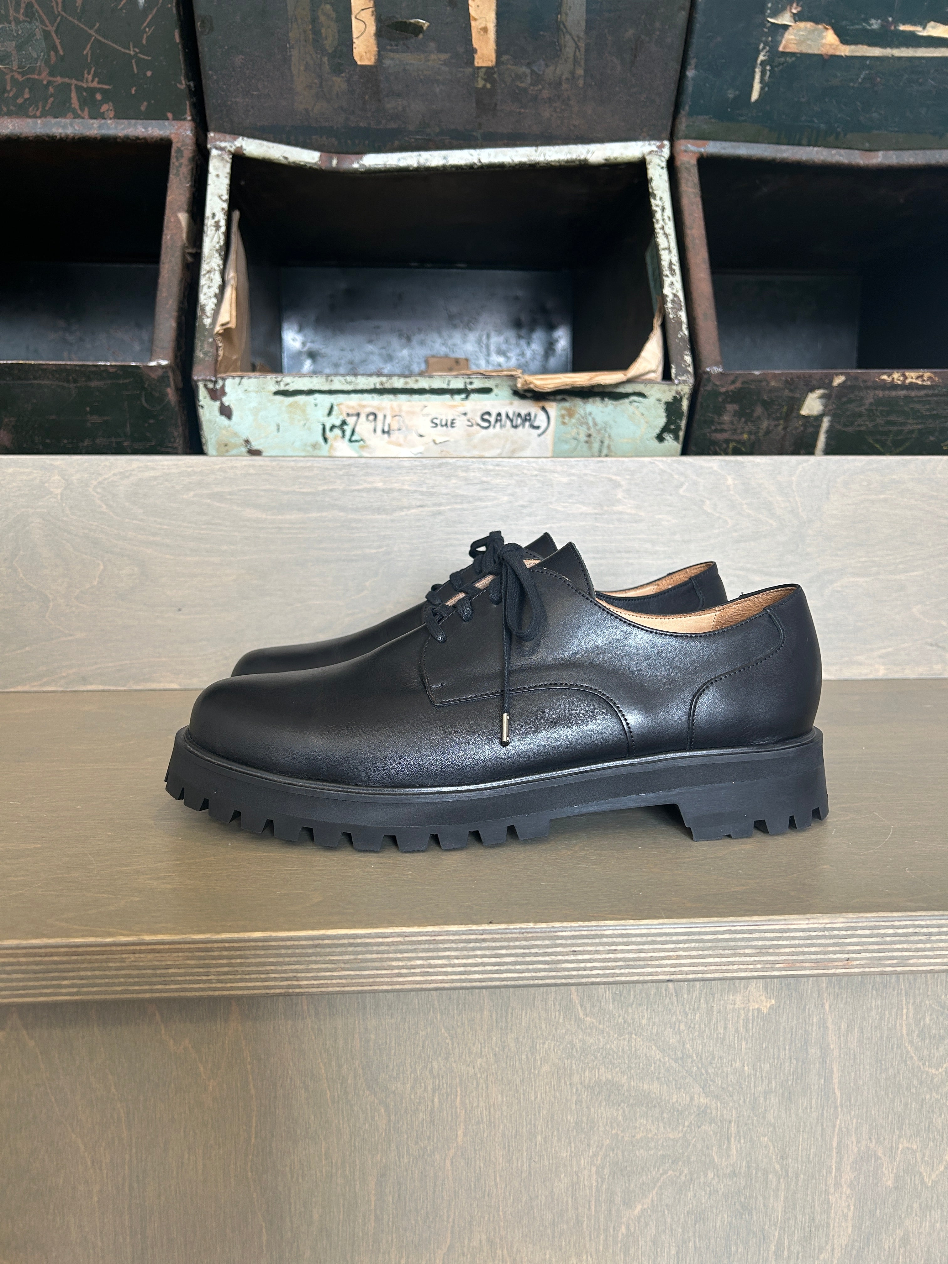Path Black / 43