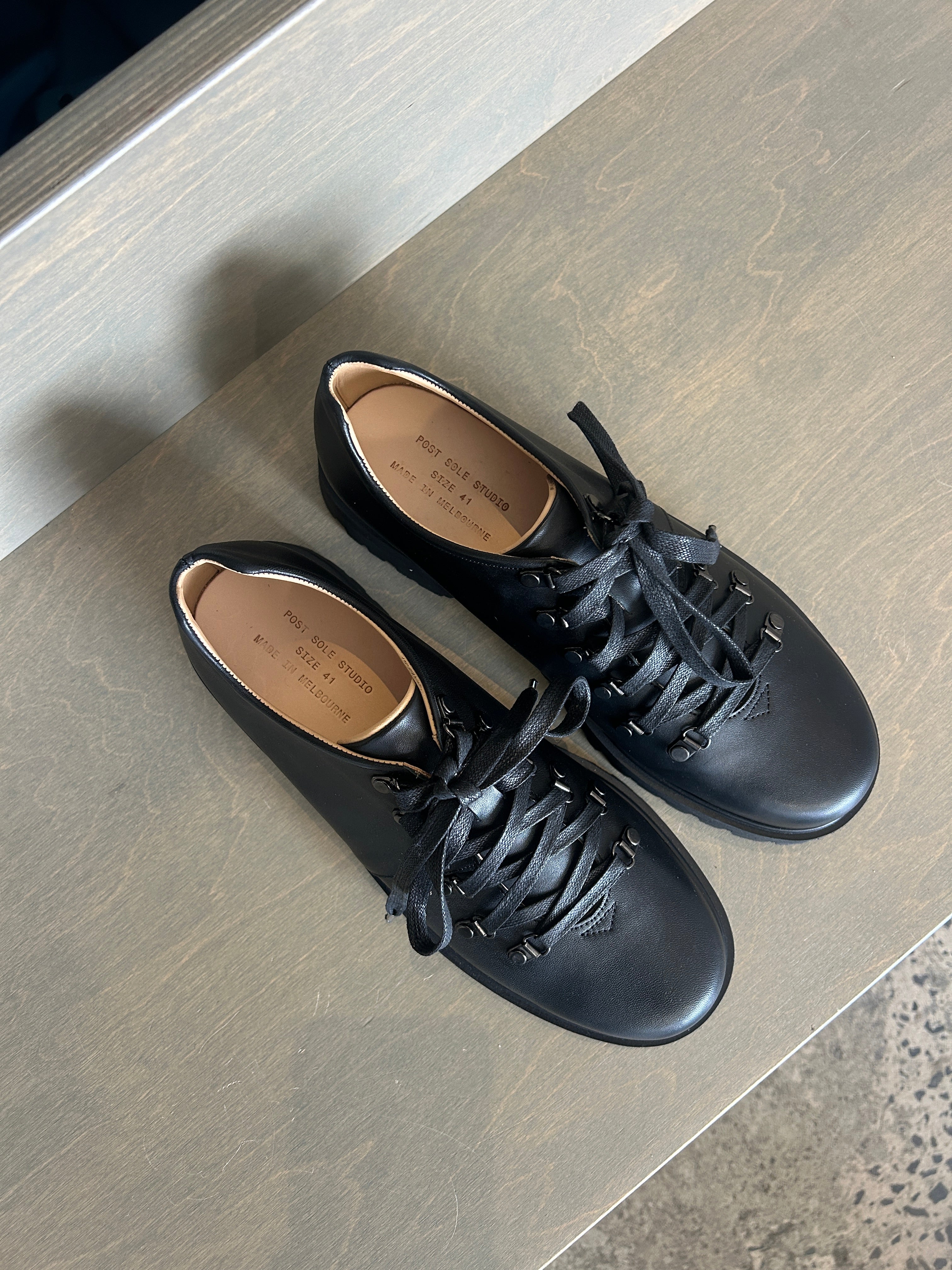 Beat Shoe Black / 41