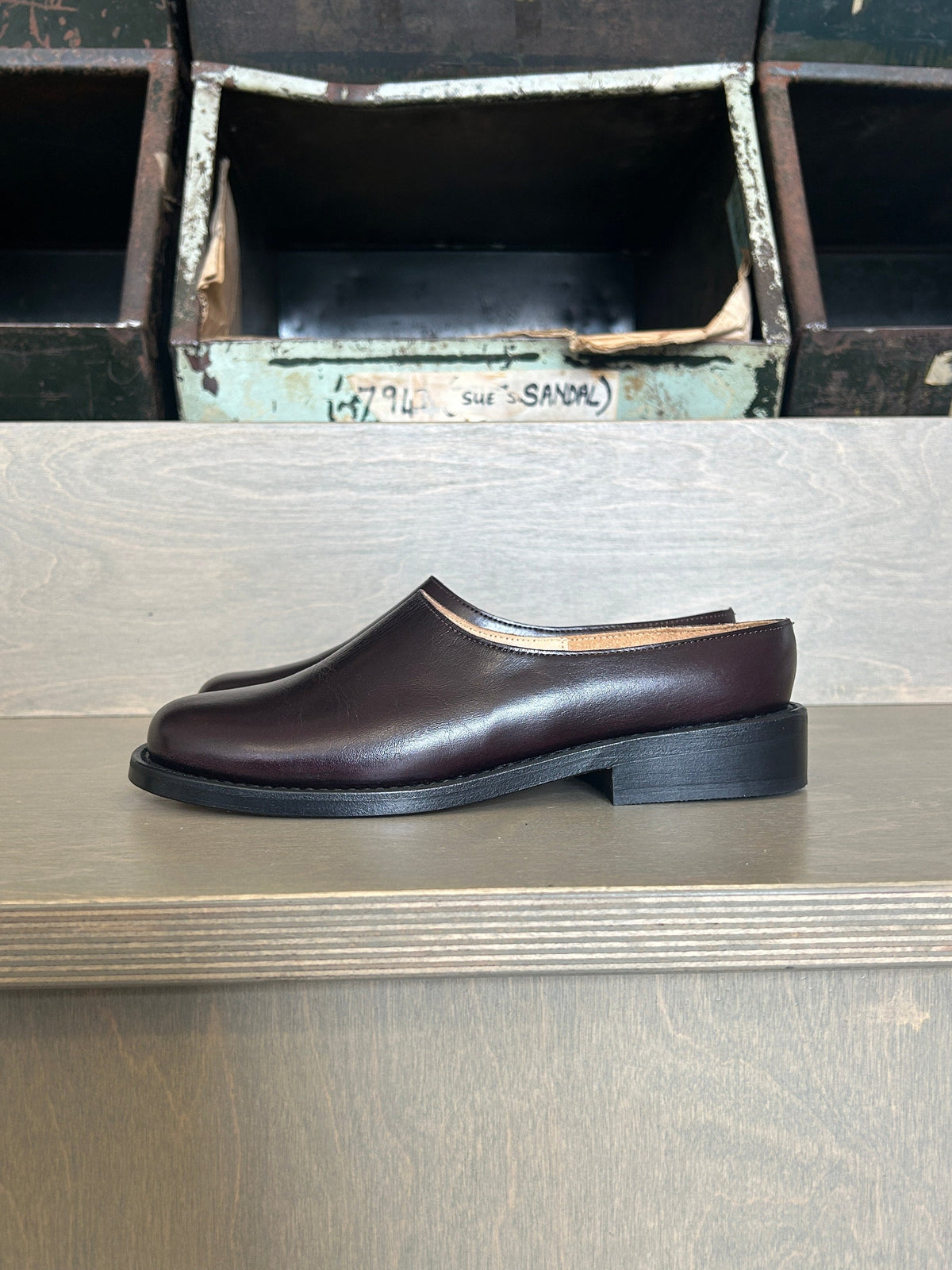 City Shoe Burgundy / 37