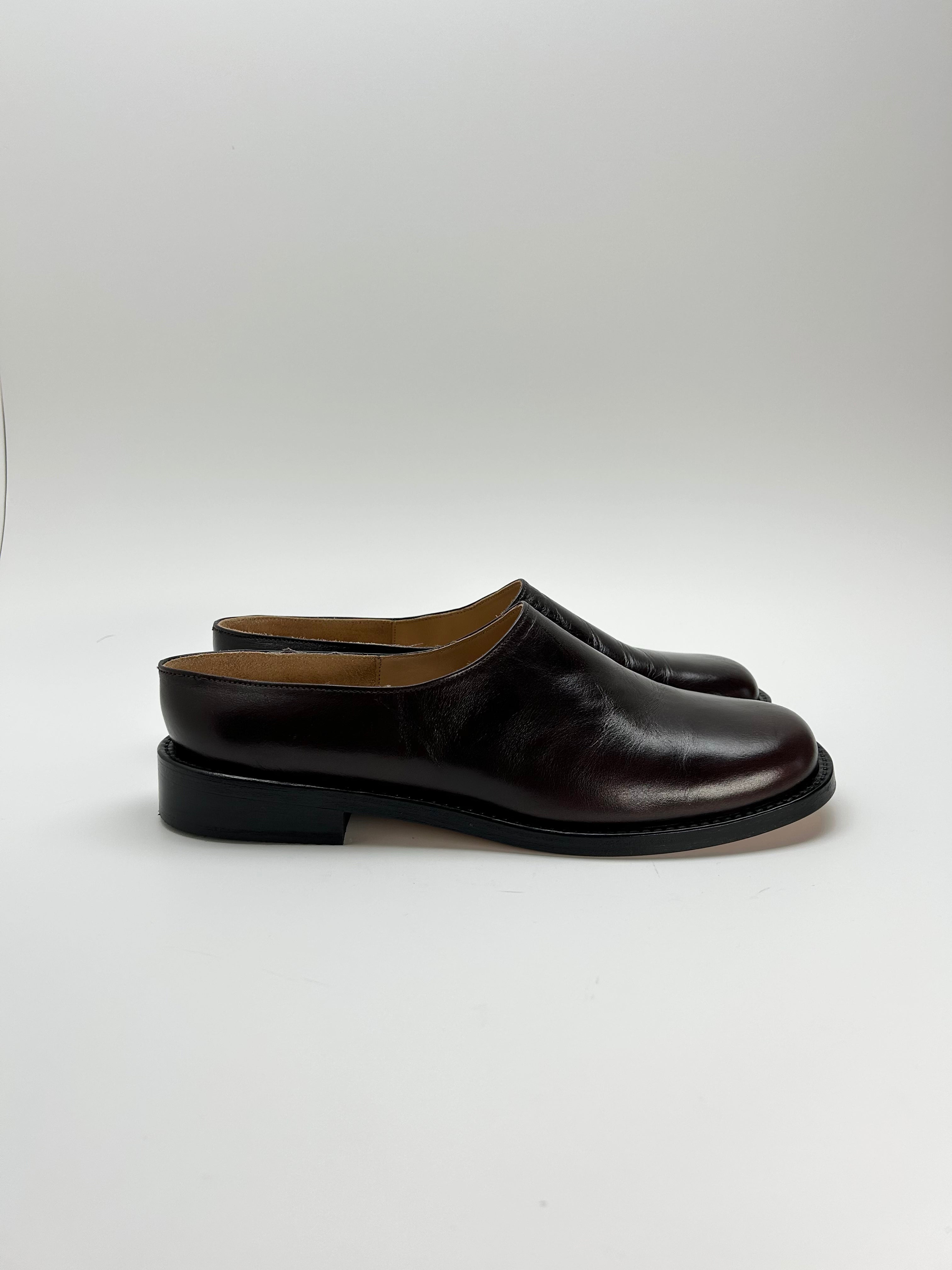 City Shoe Mahogany / 43 - Sample